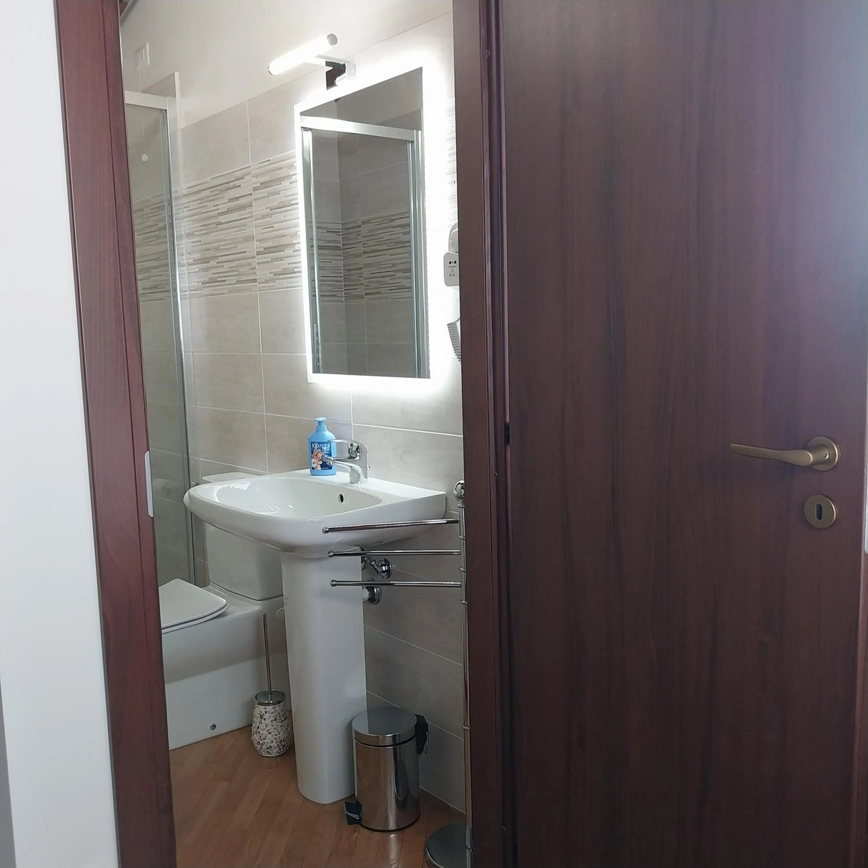 Shower in Bed&Breakfast Pianeta Benessere