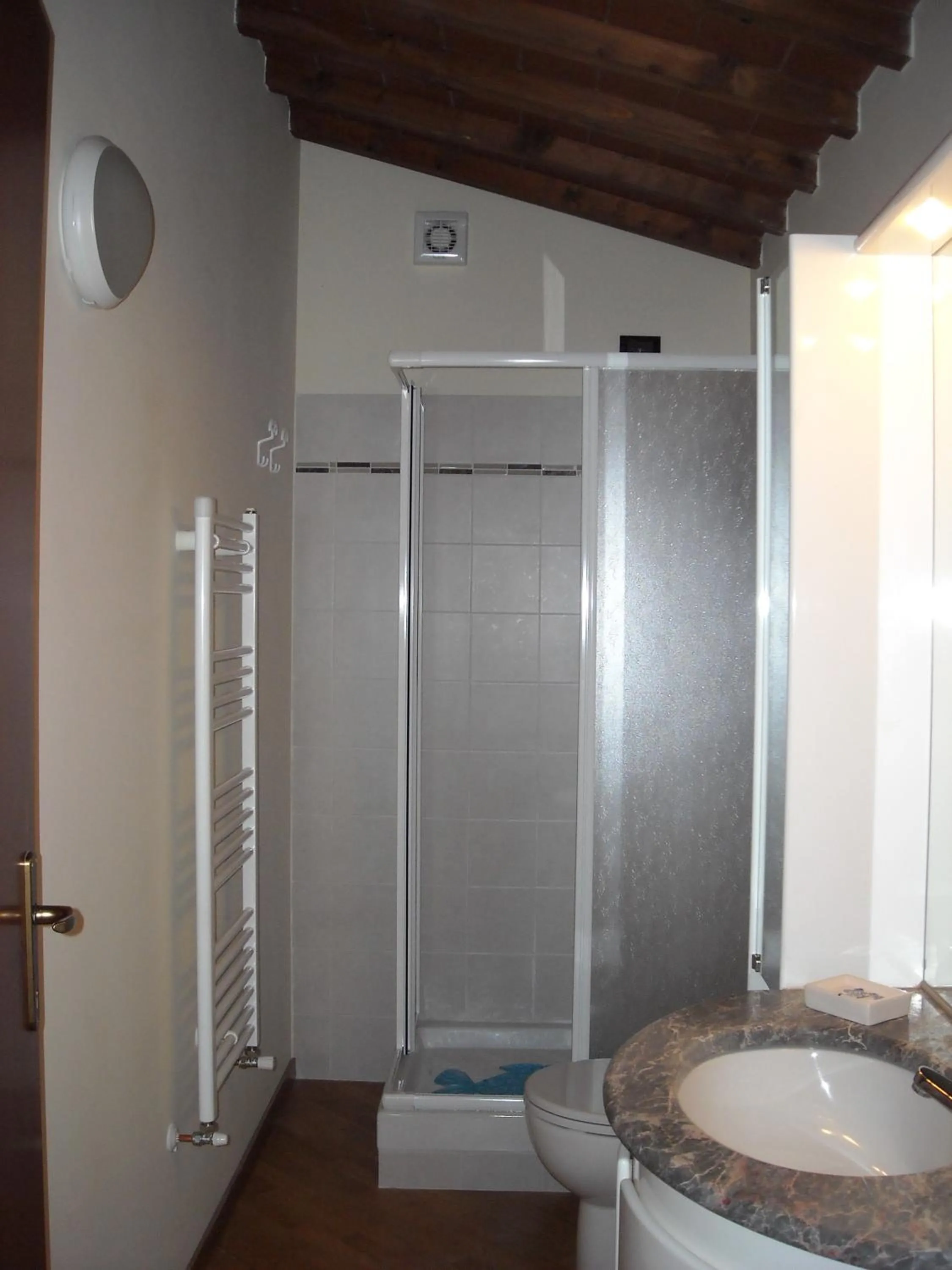 Bathroom in Bed&Breakfast Pianeta Benessere