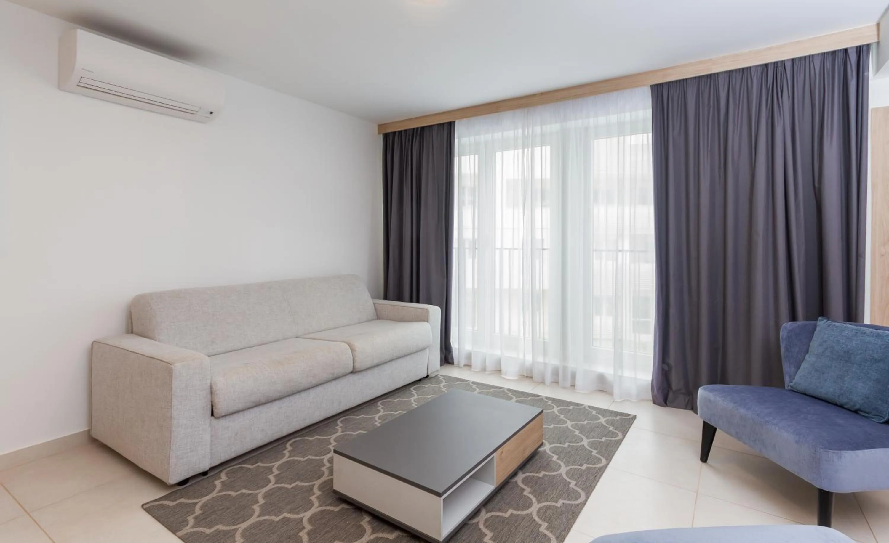 Living room in Garden Palace Marjeta Apartment with free Parking