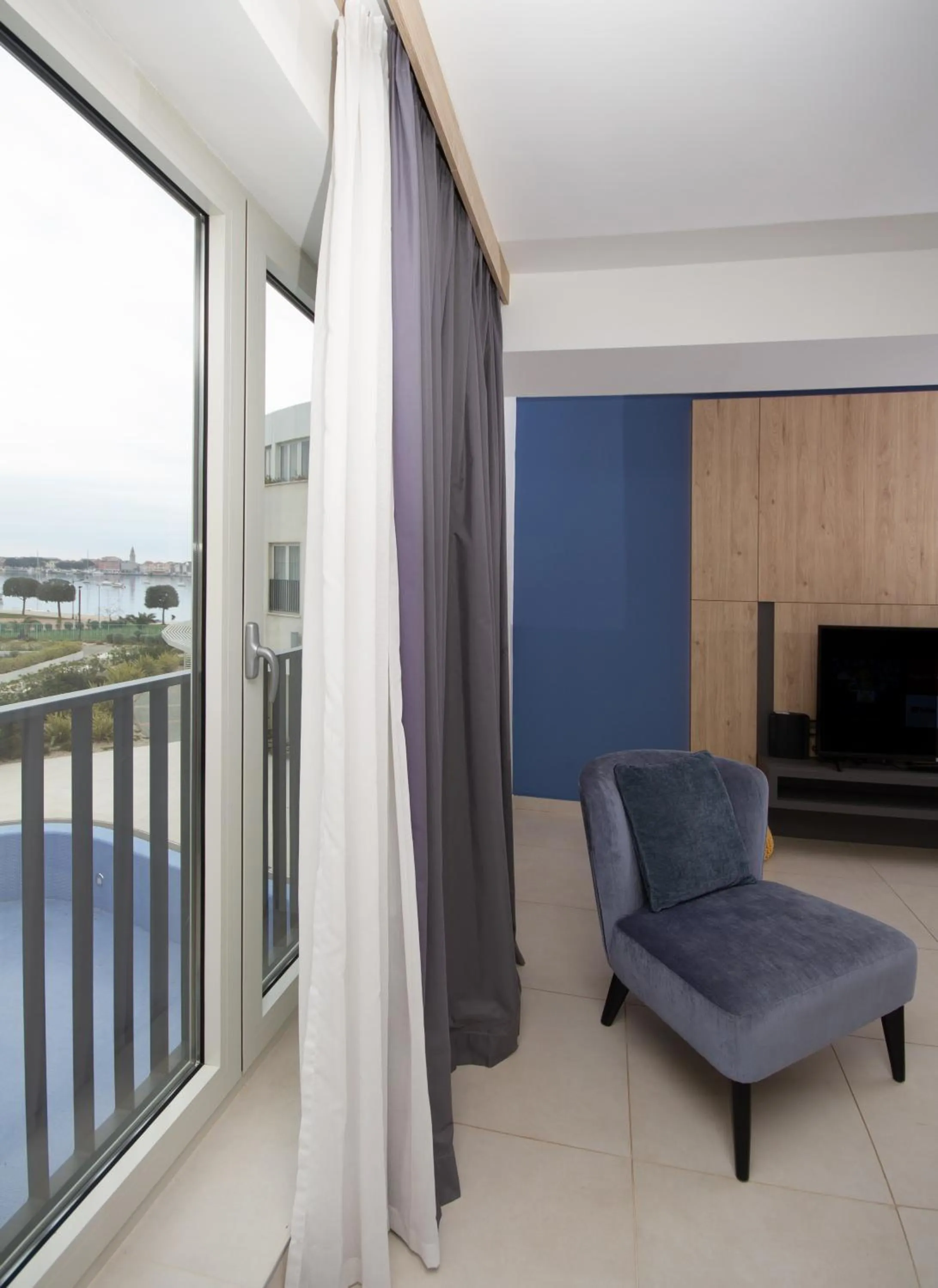 TV and multimedia in Garden Palace Marjeta Apartment with free Parking