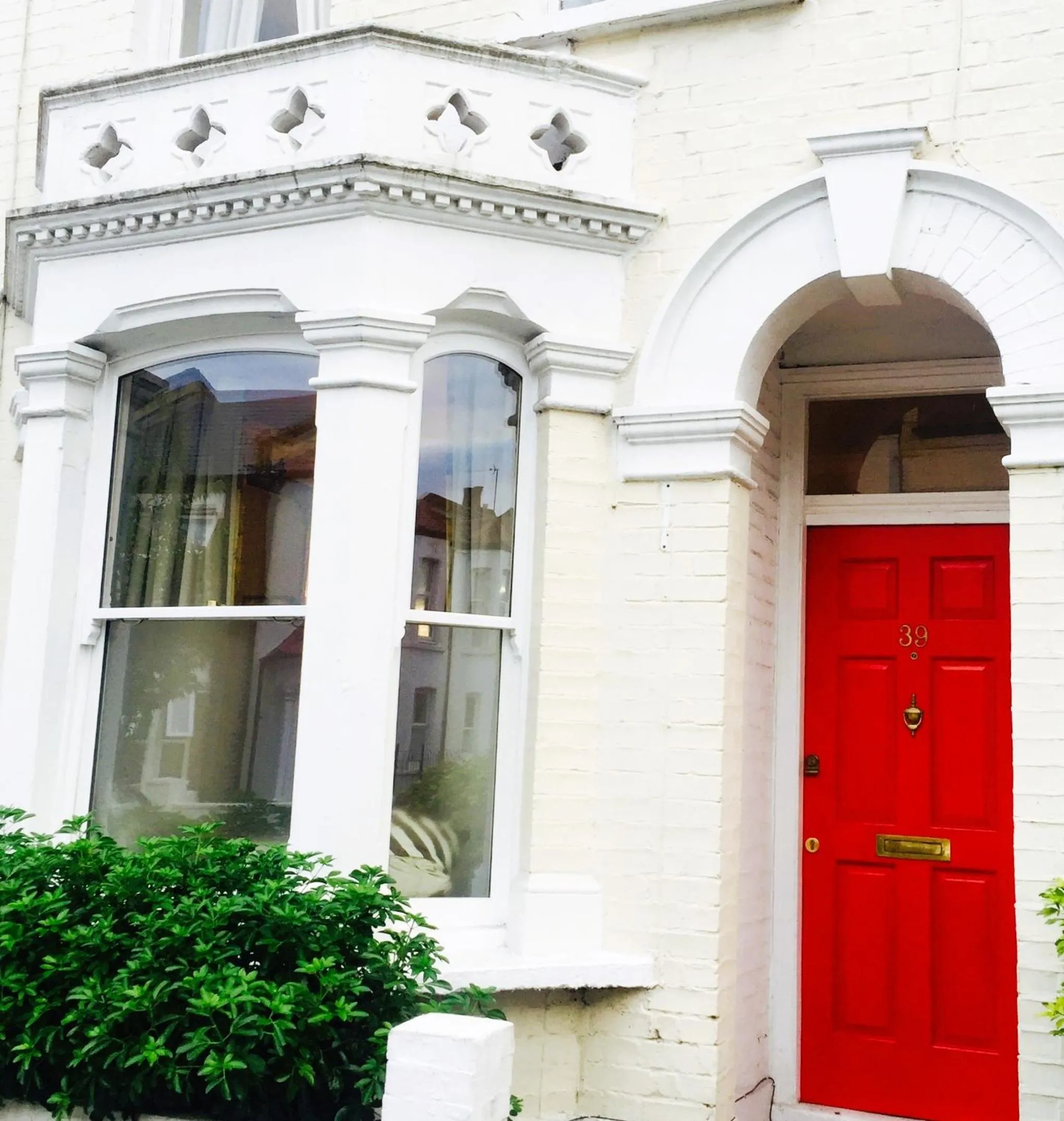Colourful 2 bed 2 bath Tooting house