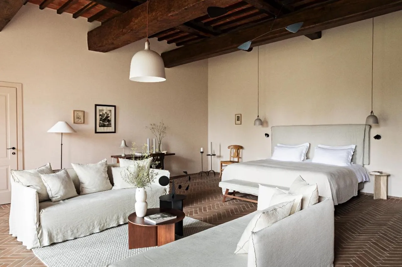 Bedroom, Bed in Pieve Aldina Relais & Châteaux