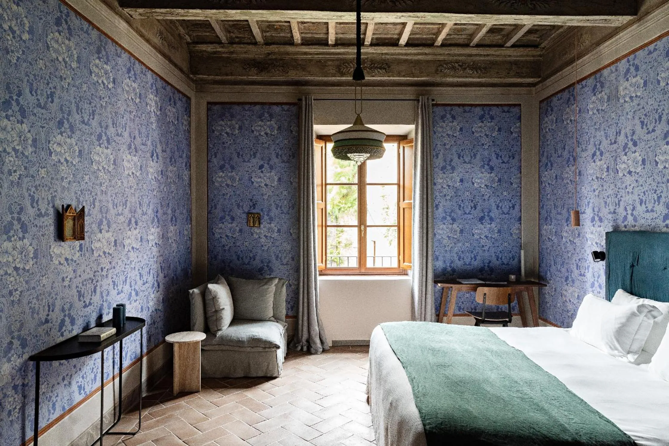 Bedroom, Bed in Pieve Aldina Relais & Châteaux