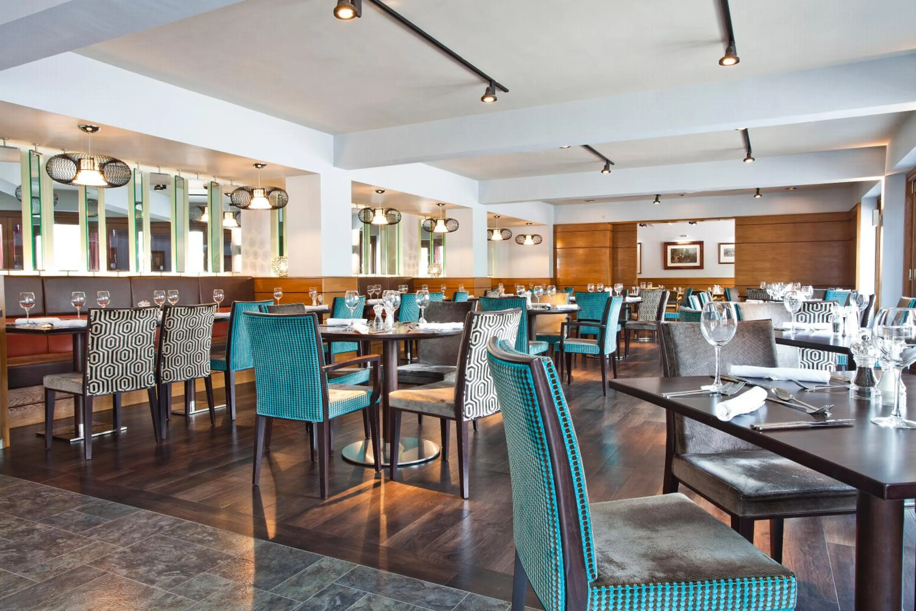 Restaurant/places to eat in The Waterloo Hotel