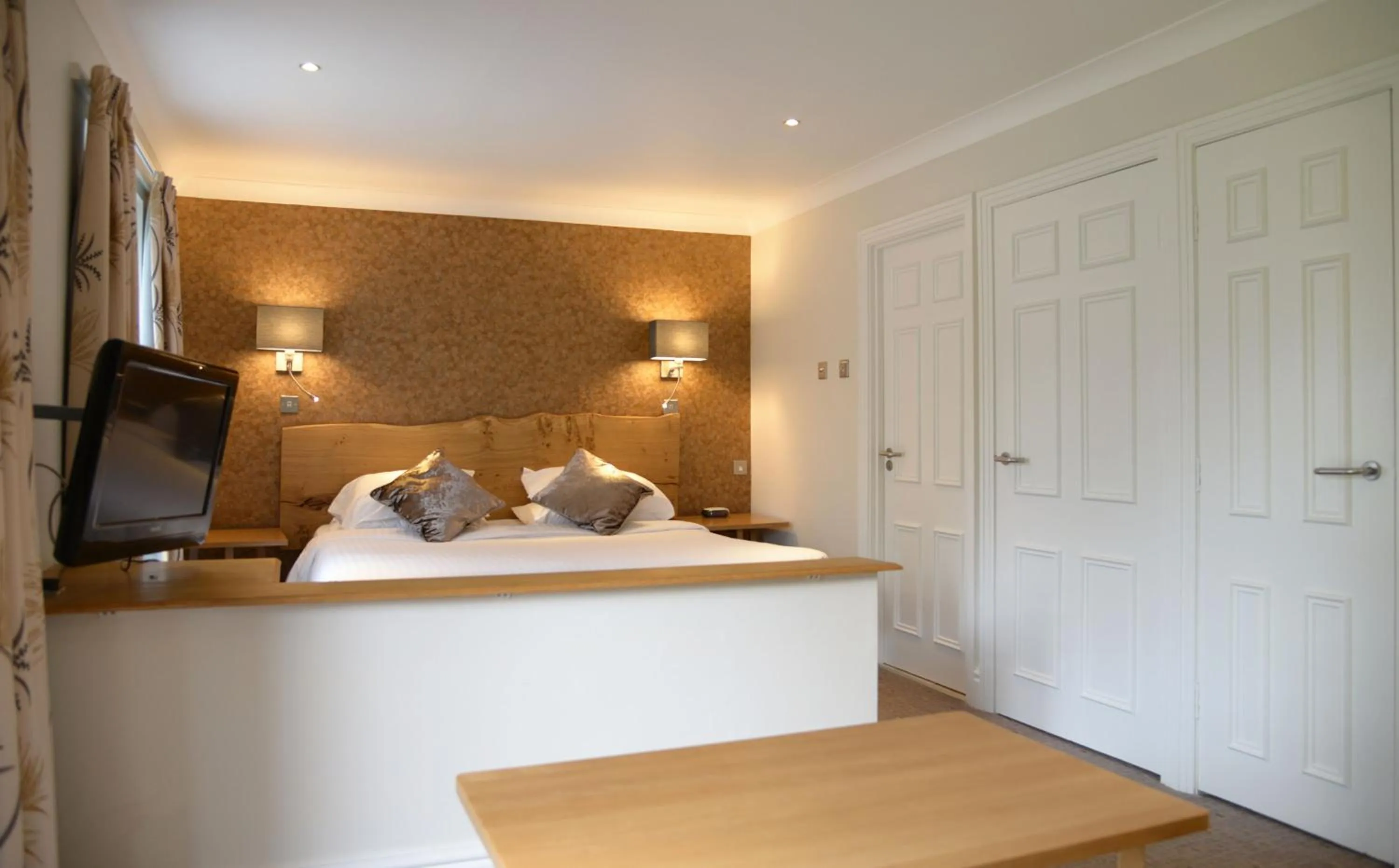 Bedroom, Bed in The Waterloo Hotel