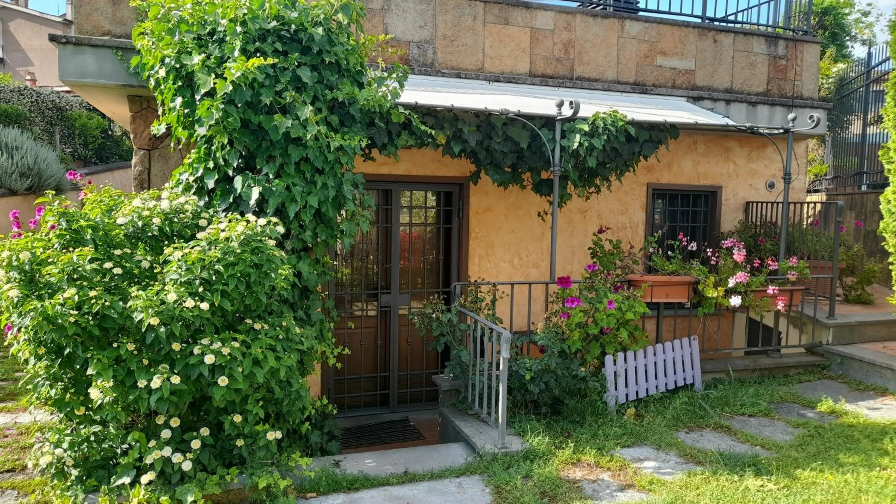 Property building in La Valle dei Casali B&B Green Boutique