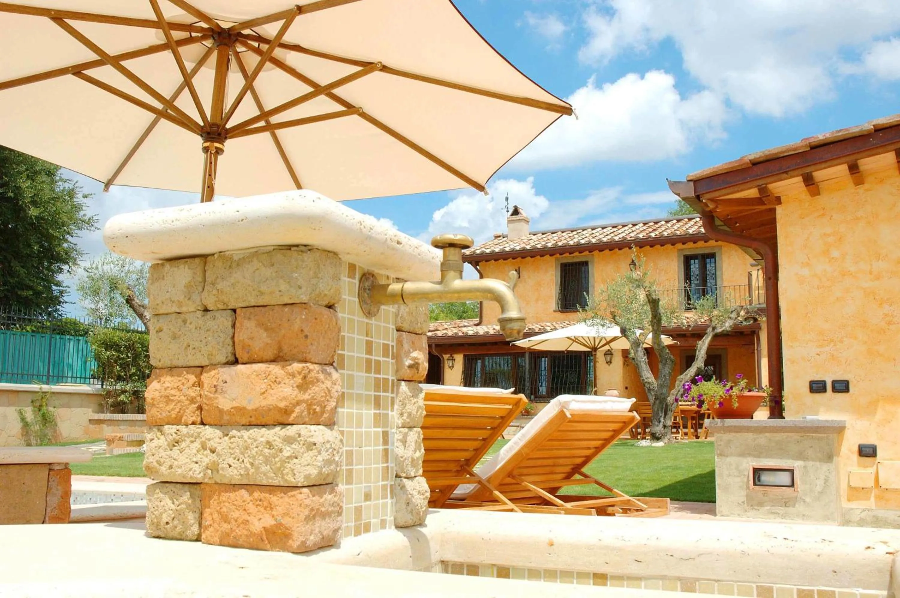 Property building in La Valle dei Casali B&B Green Boutique