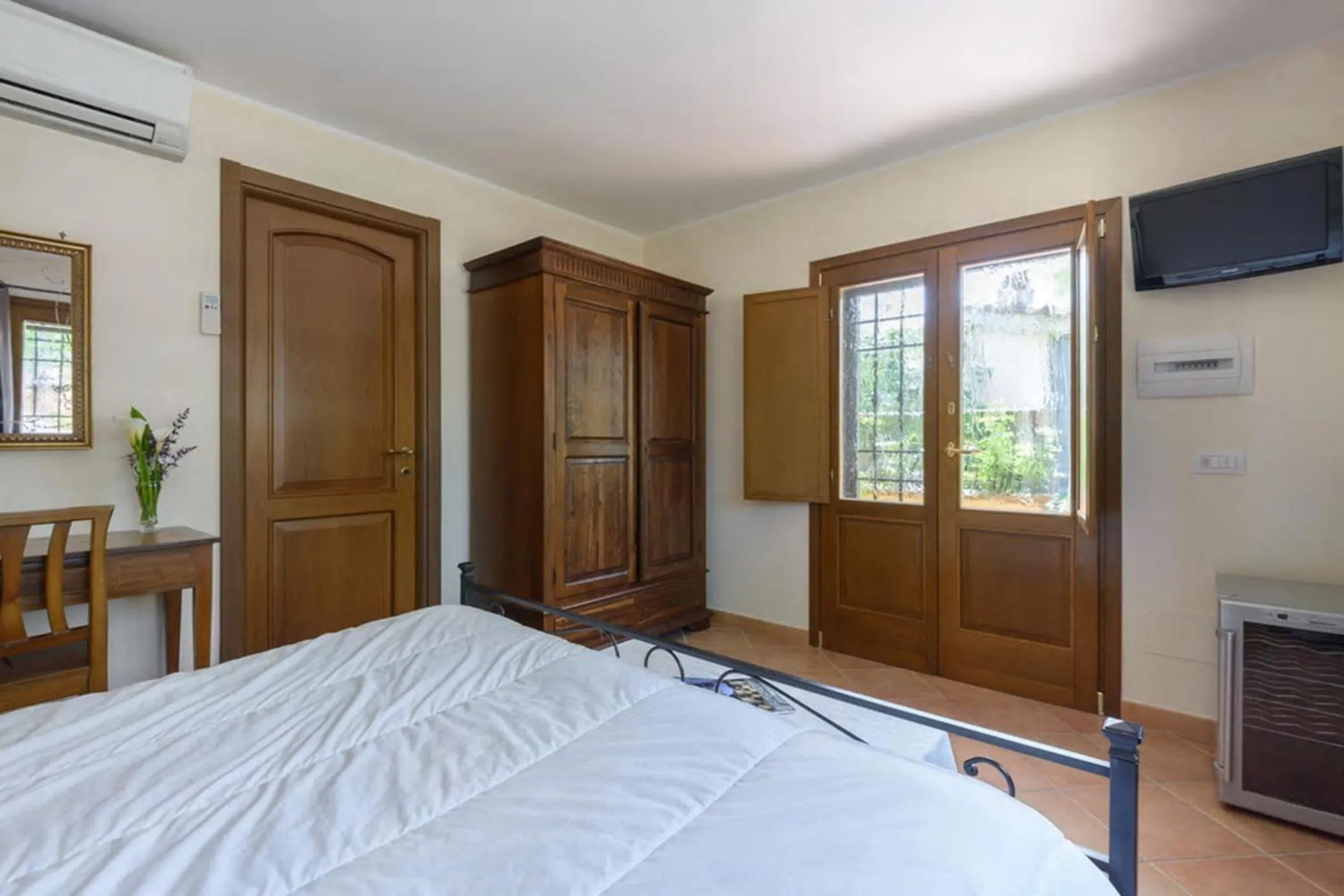 Bedroom, Bed in La Valle dei Casali B&B Green Boutique