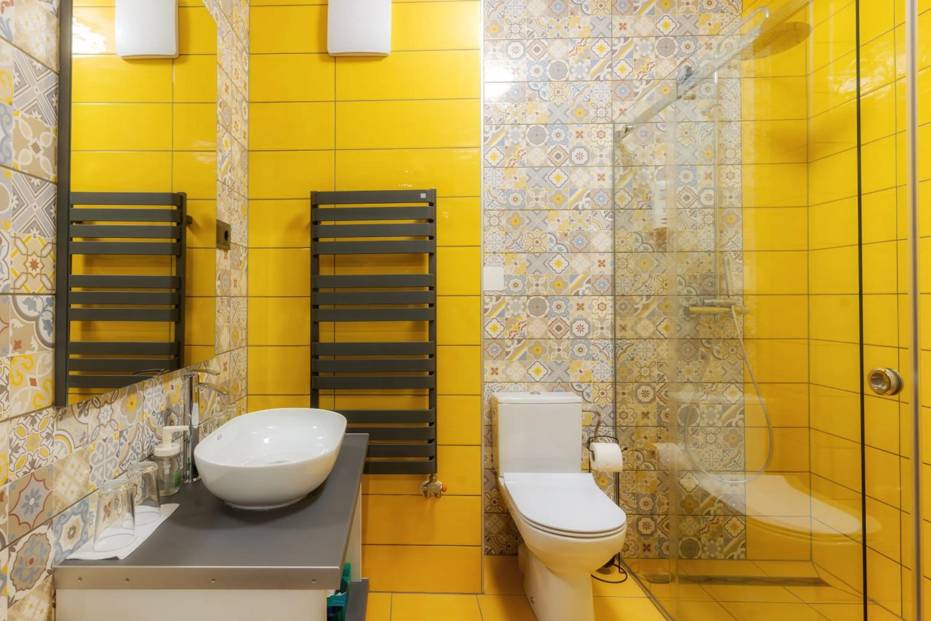 Shower in Ikonik Spa Hotel