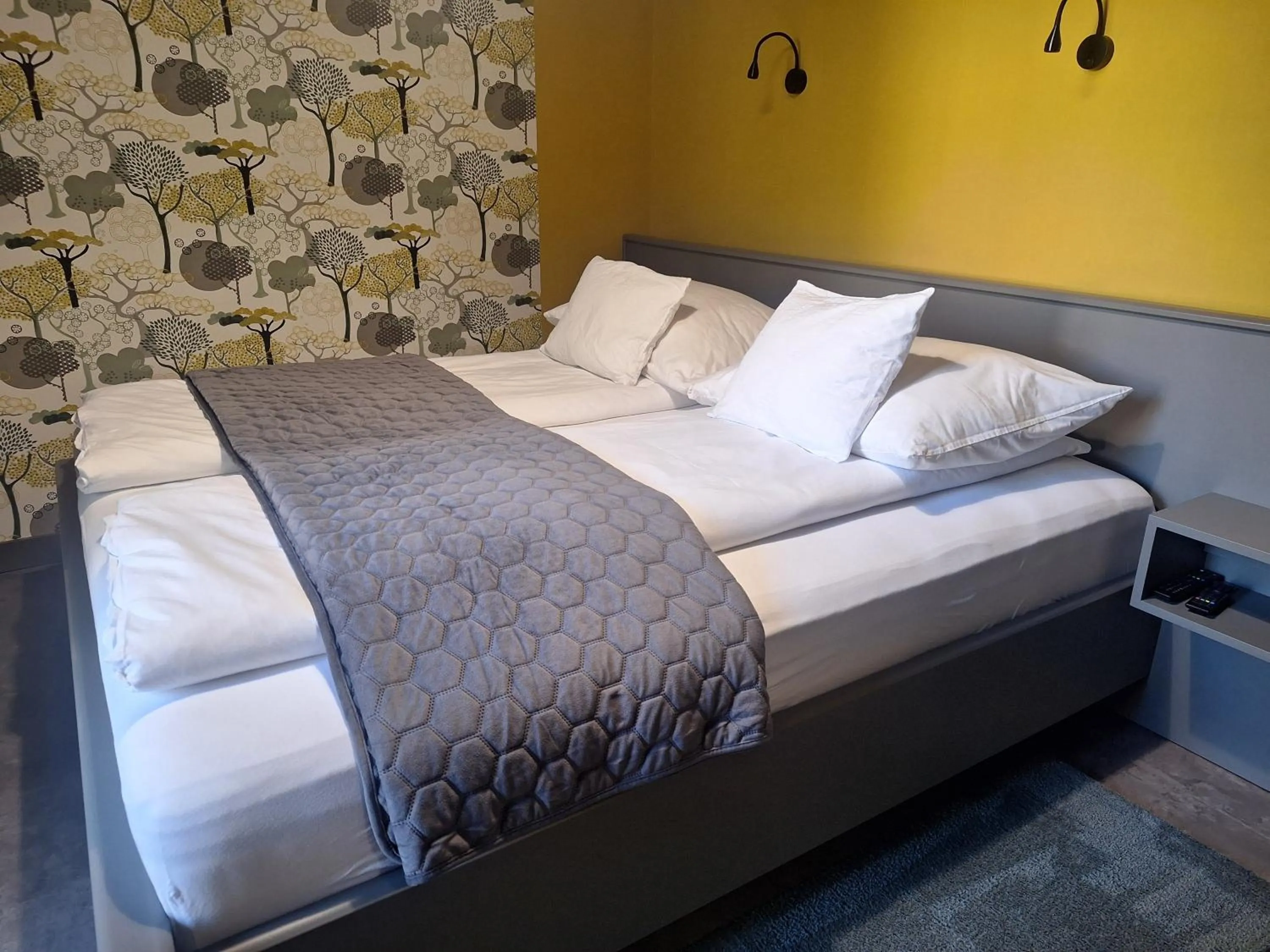 Bed in Ikonik Spa Hotel