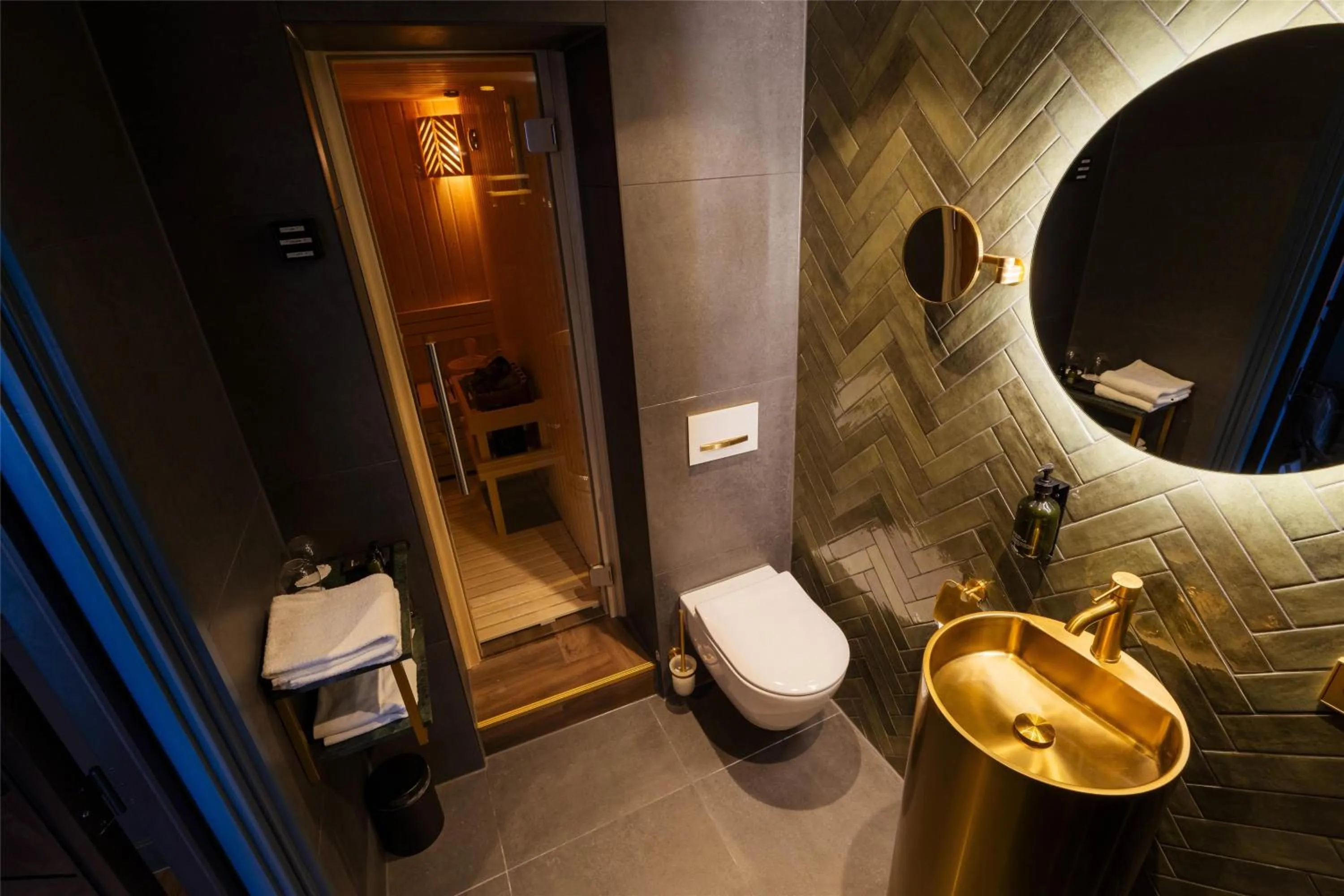 Bedroom in City Hotel Haarhuis, World Hotels Crafted Collection