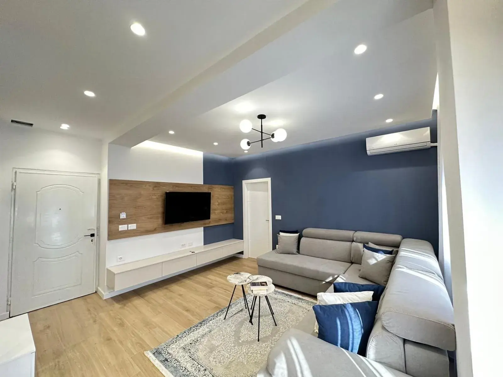 Luxurious seaside apartment Luxurious seaside apartment