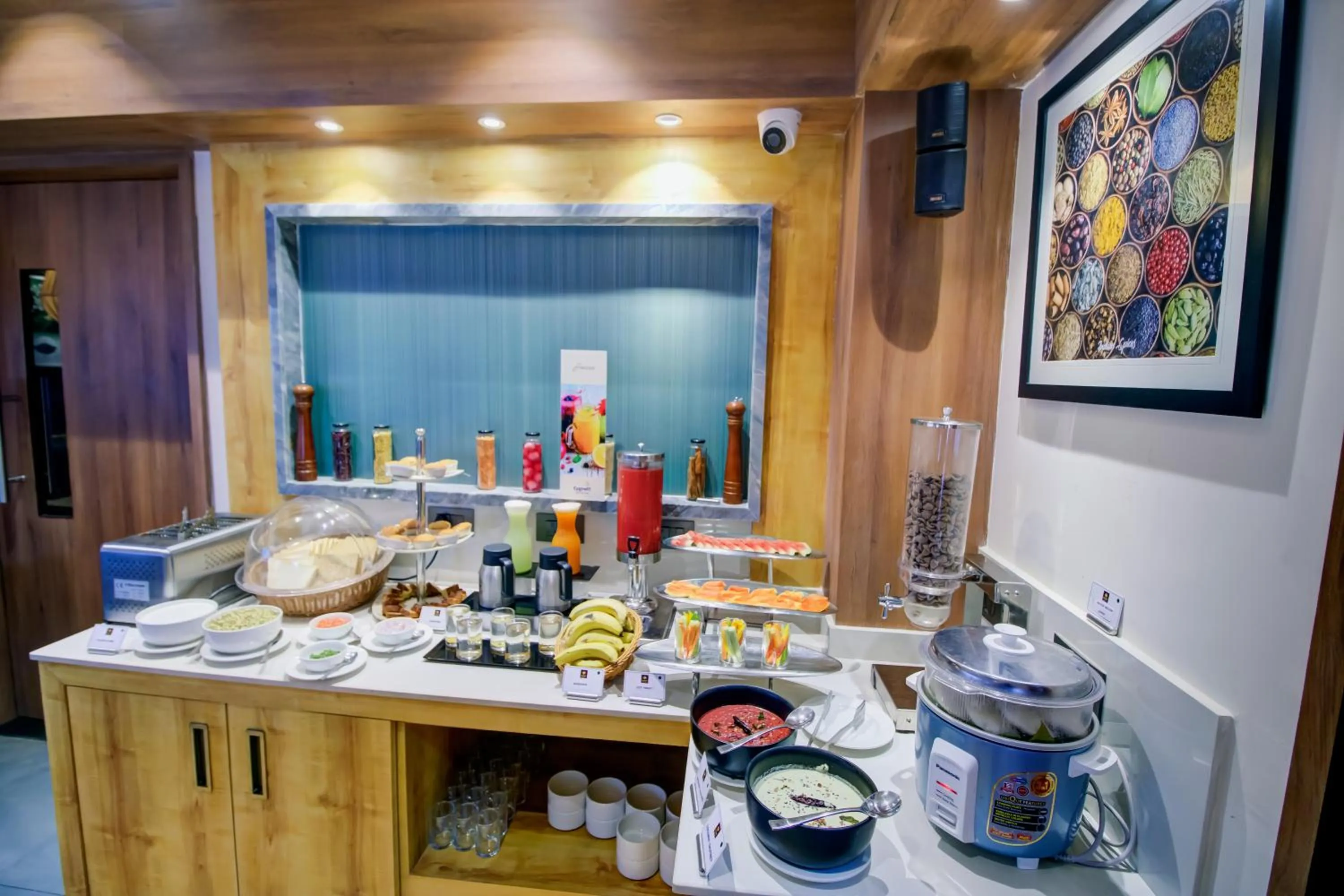 Restaurant/places to eat in Cozzet Victoria Hotel