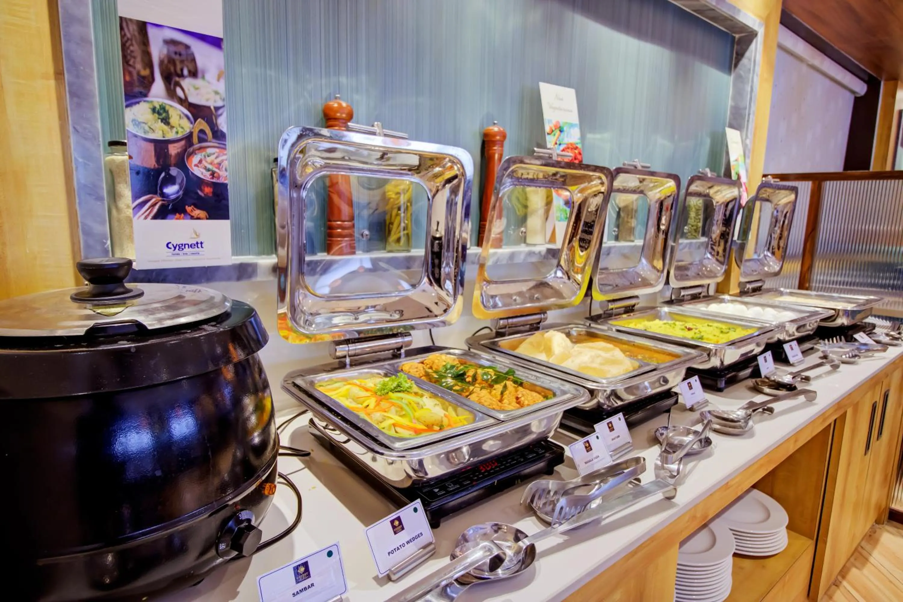 Restaurant/places to eat in Cozzet Victoria Hotel