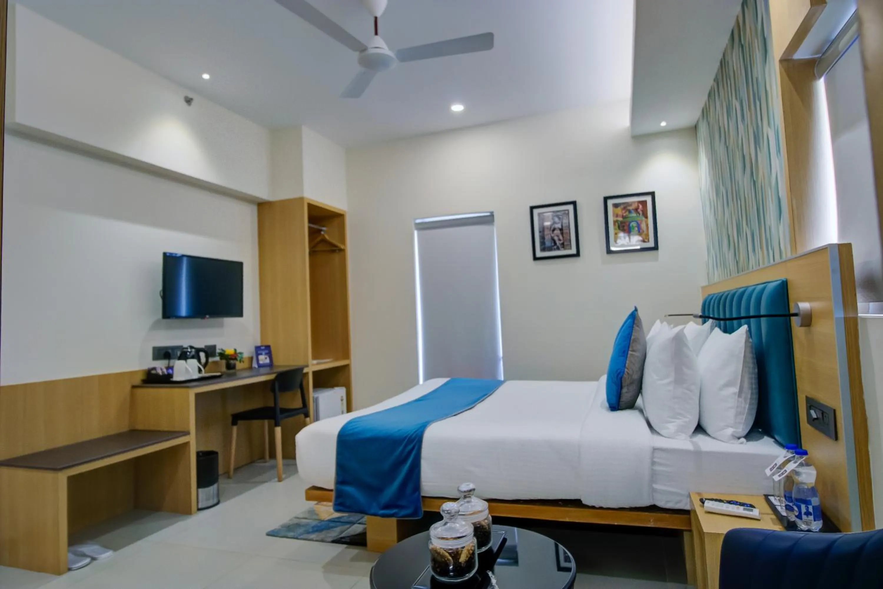 Bed in Cozzet Victoria Hotel