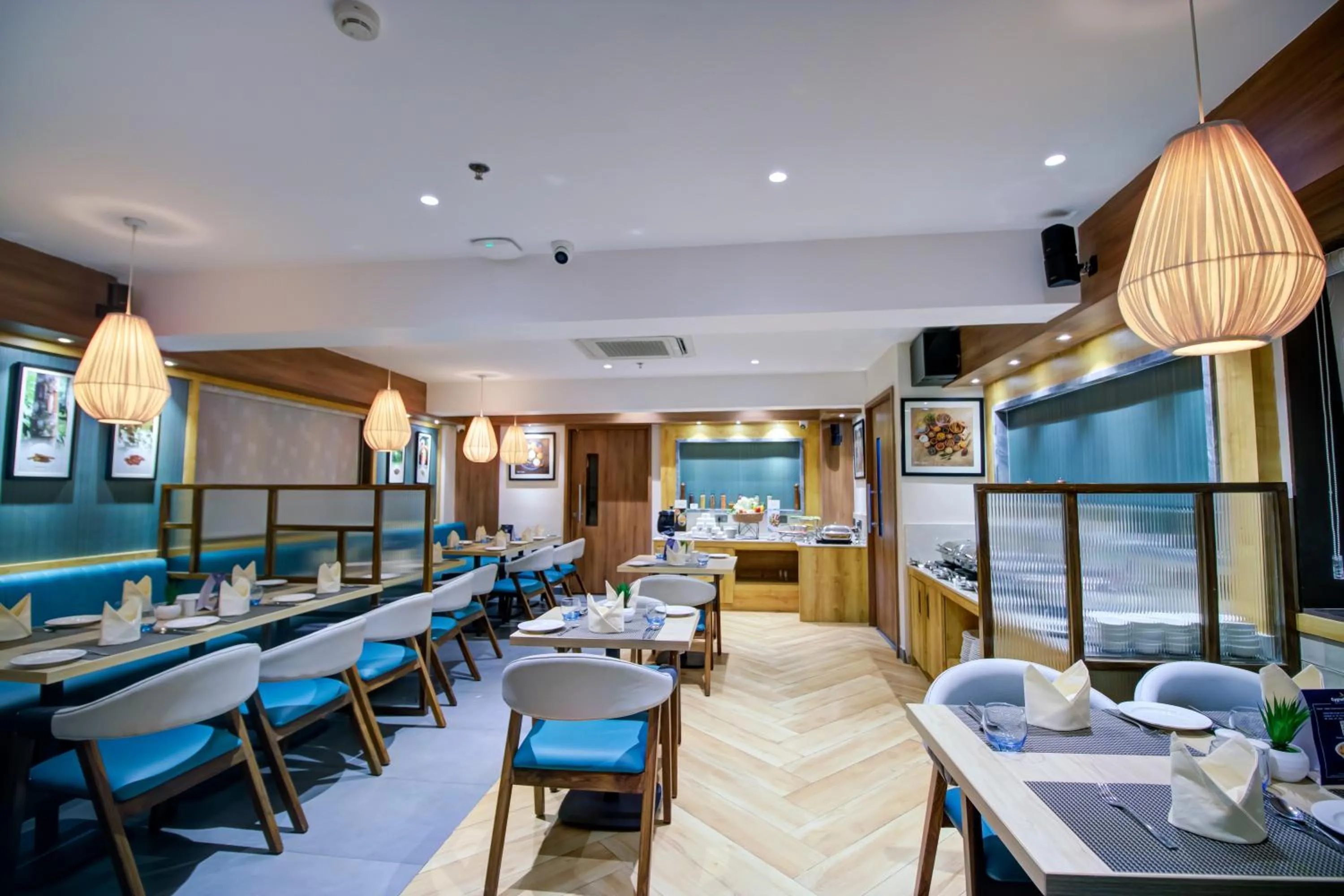 Restaurant/places to eat in Cozzet Victoria Hotel