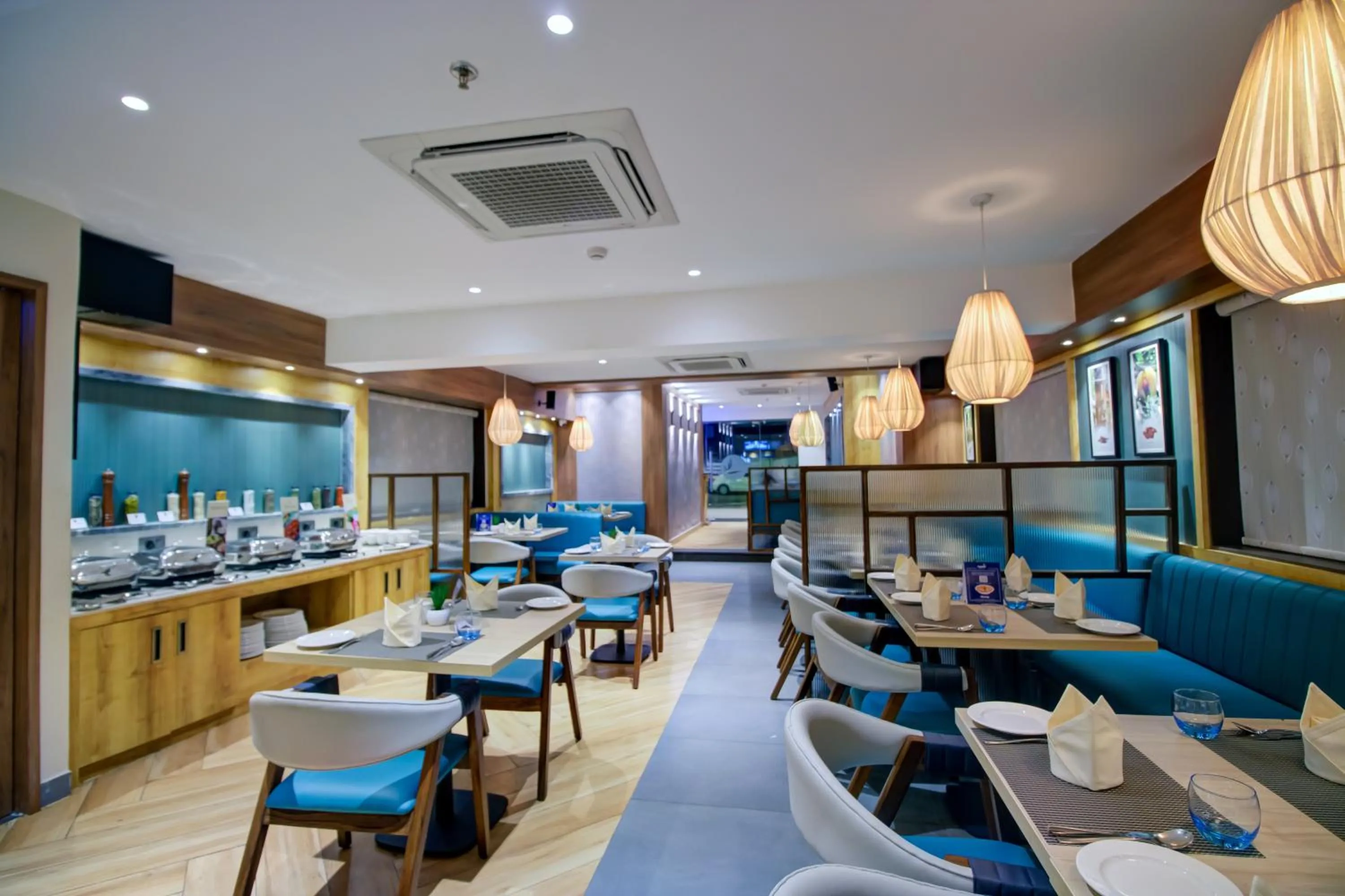 Restaurant/places to eat in Cozzet Victoria Hotel