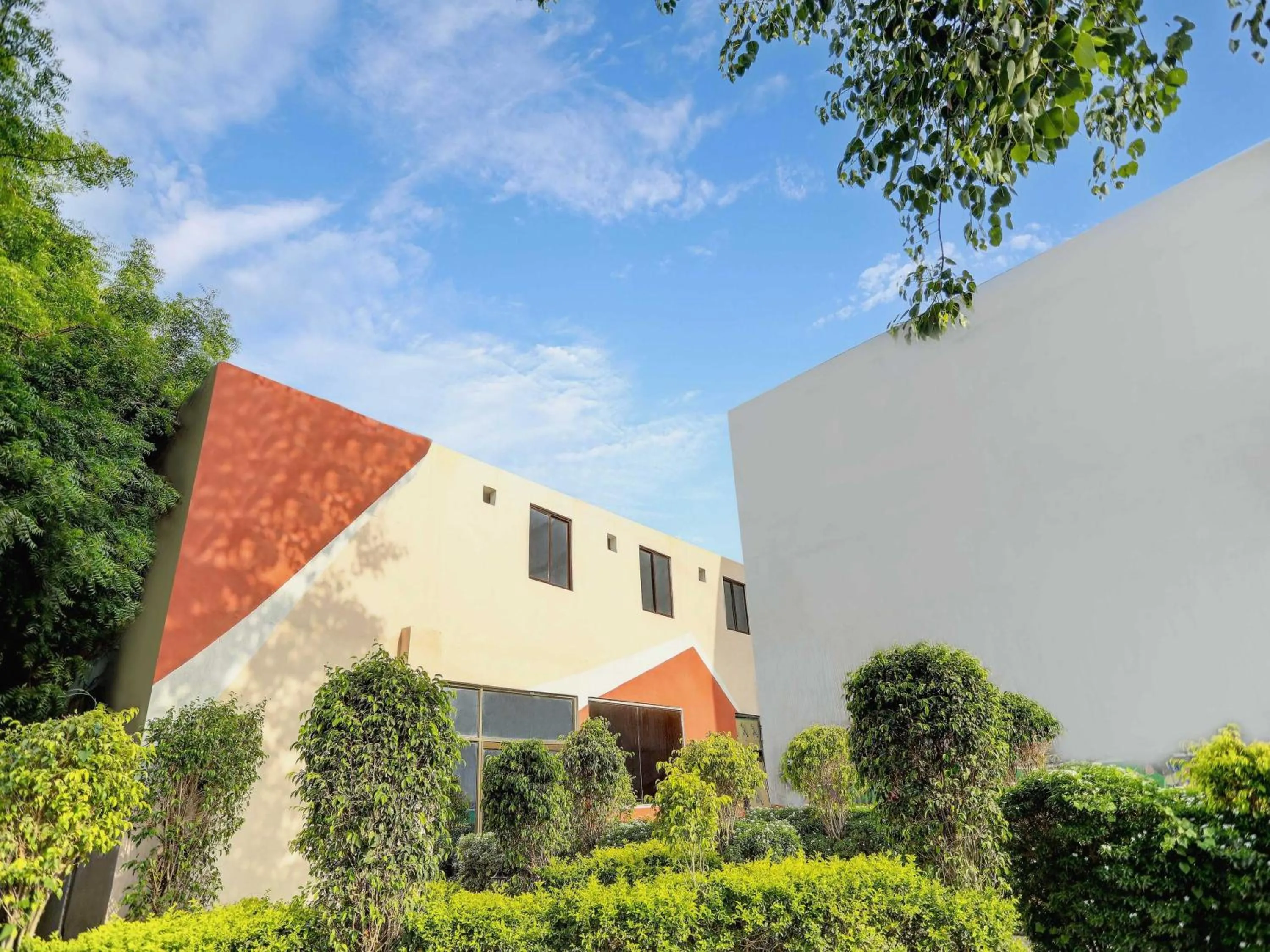 Facade/entrance in Hotel O BABA Hotel & Restaurant