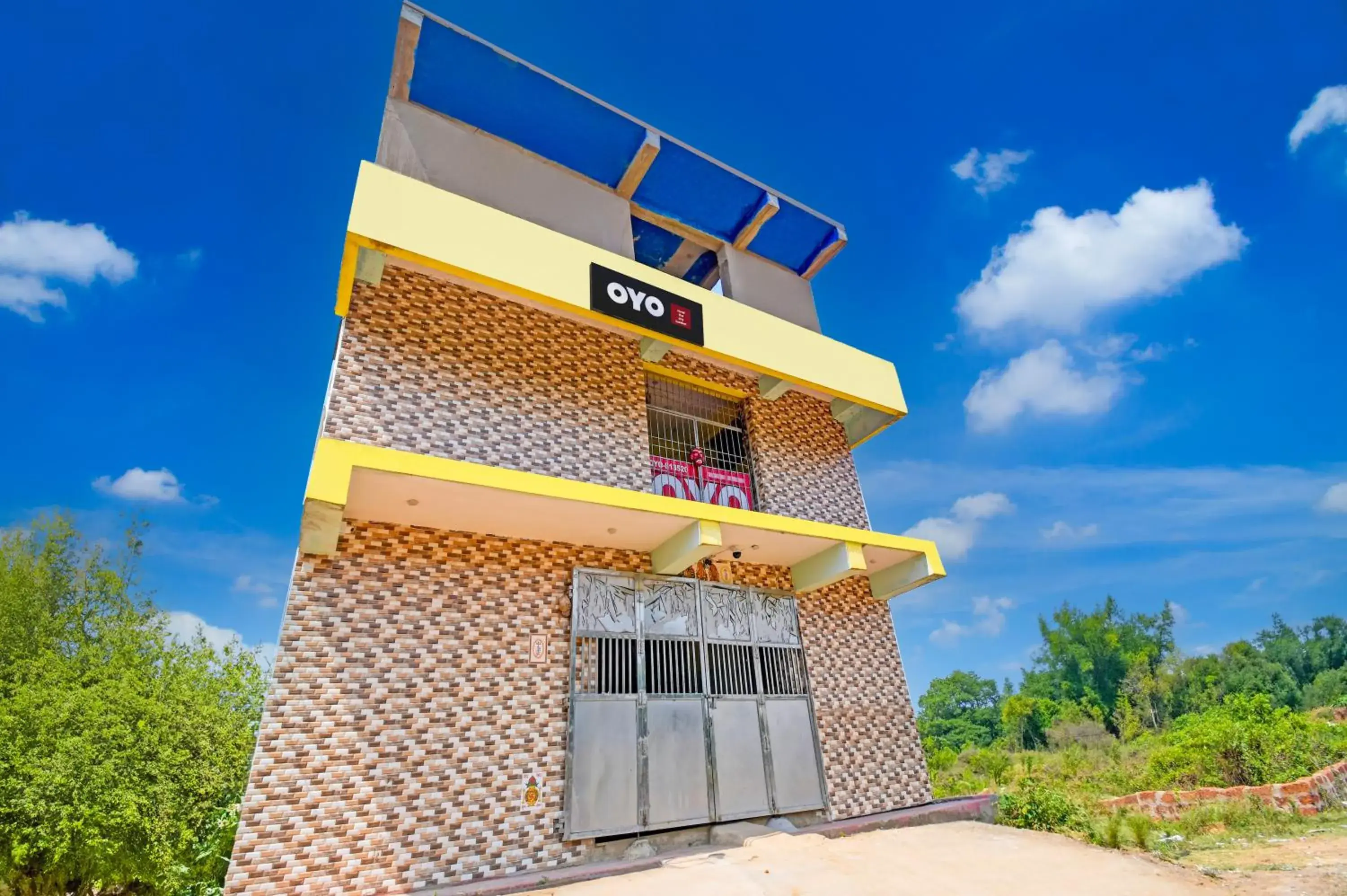 Facade/entrance in Hotel O City Dreams Facade/entrance in Hotel O City Dreams