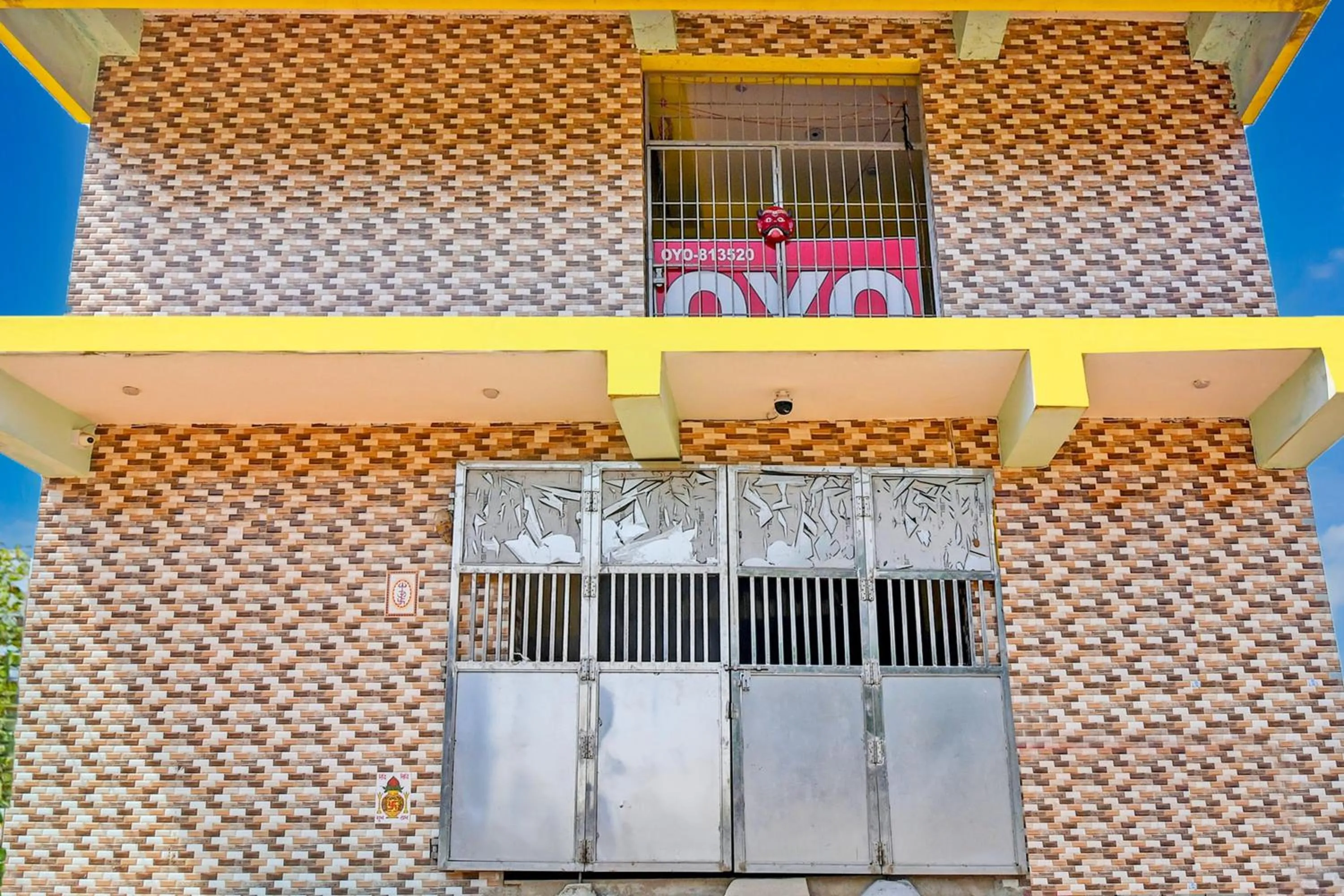 Facade/entrance in Hotel O City Dreams