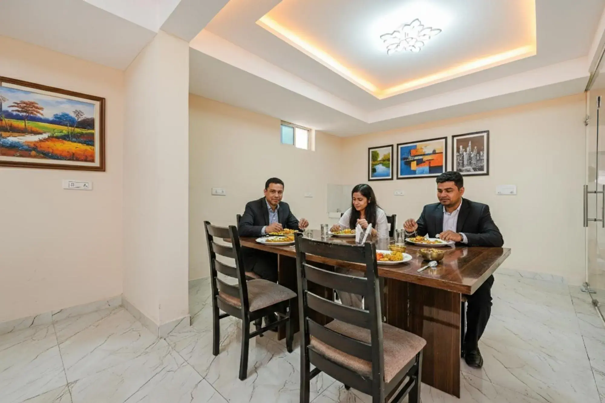 Restaurant/places to eat in FabHotel Crystal Suites - Near Marathahalli Junction Restaurant/places to eat in FabHotel Crystal Suites - Near Marathahalli Junction