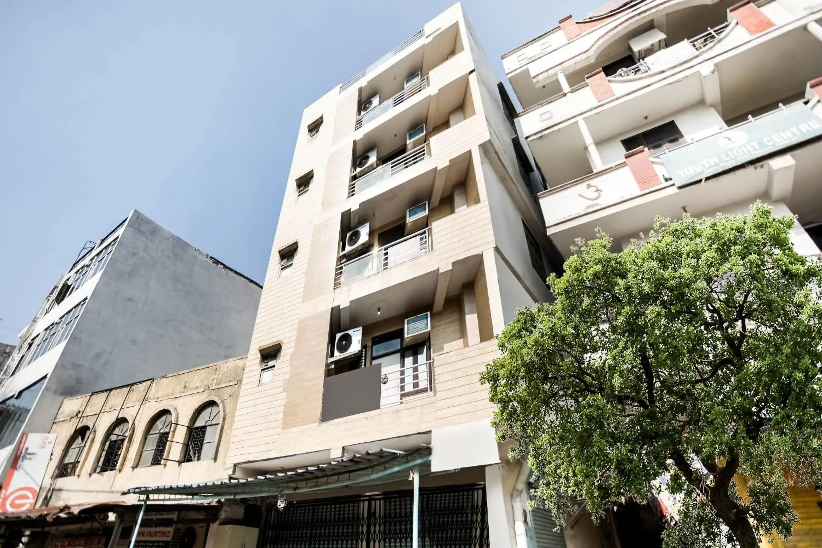 Facade/entrance in Hotel O Discovery Facade/entrance in Hotel O Discovery
