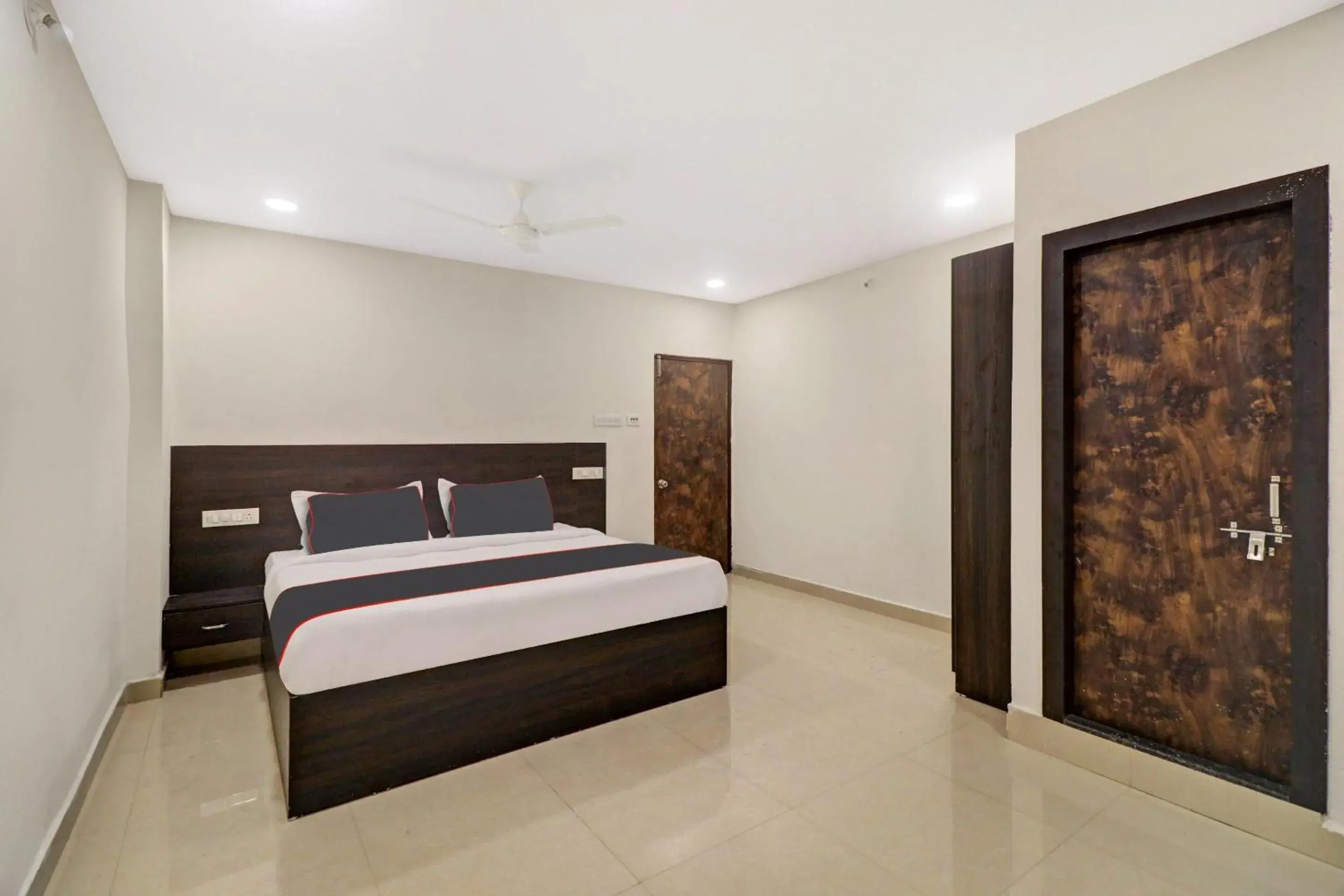 Bedroom, Bed in Super Collection O Pnr International Mehdipatnam Bedroom, Bed in Super Collection O Pnr International Mehdipatnam