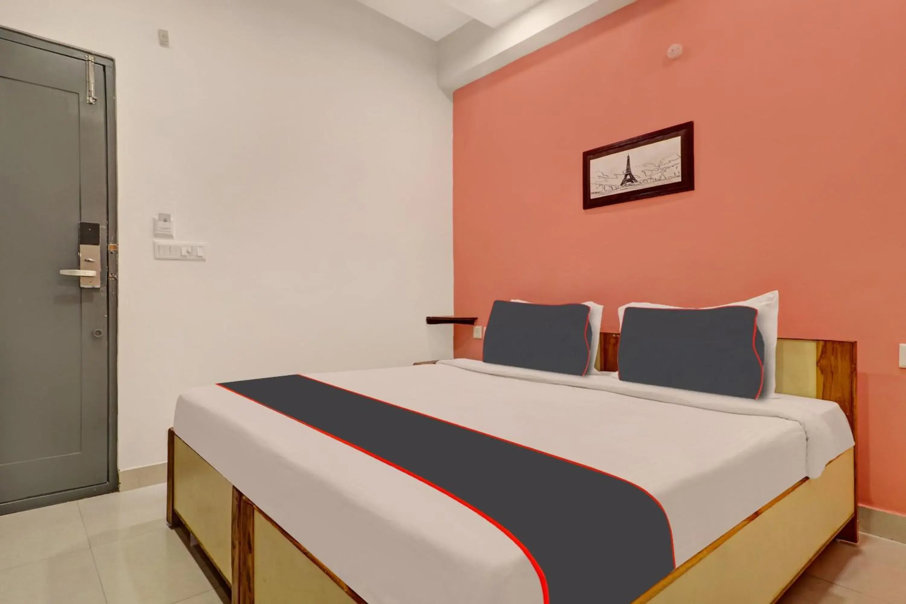 Bedroom, Bed in Super Capital O Qualia Gachibowli Bedroom, Bed in Super Capital O Qualia Gachibowli