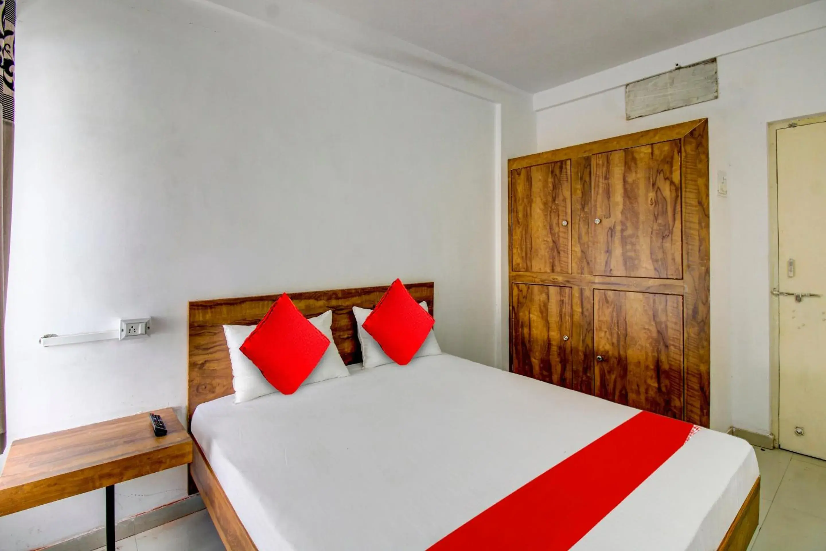 Bedroom, Bed in Hotel O The Golden Key Bedroom, Bed in Hotel O The Golden Key