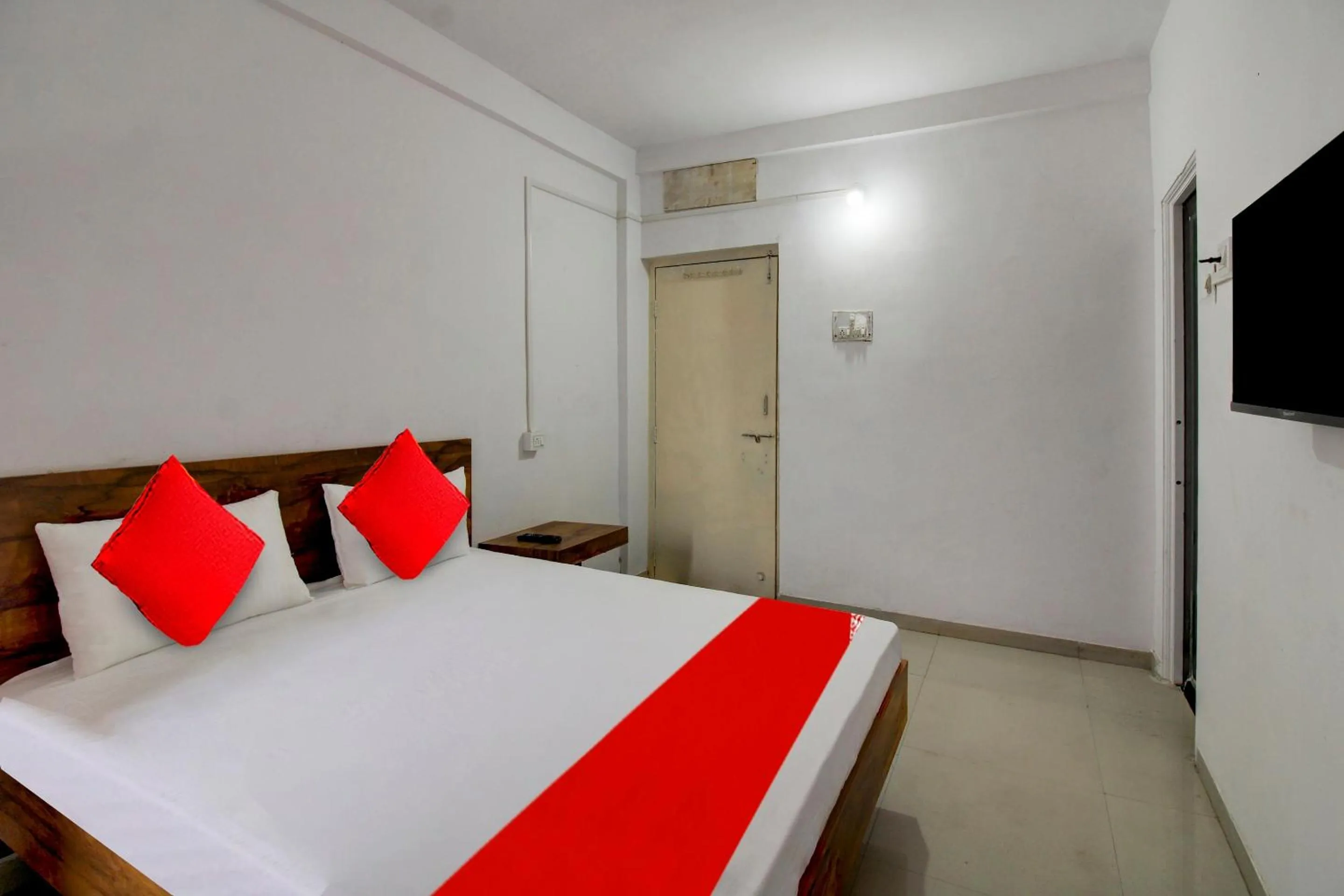 Bedroom, Bed in Hotel O The Golden Key