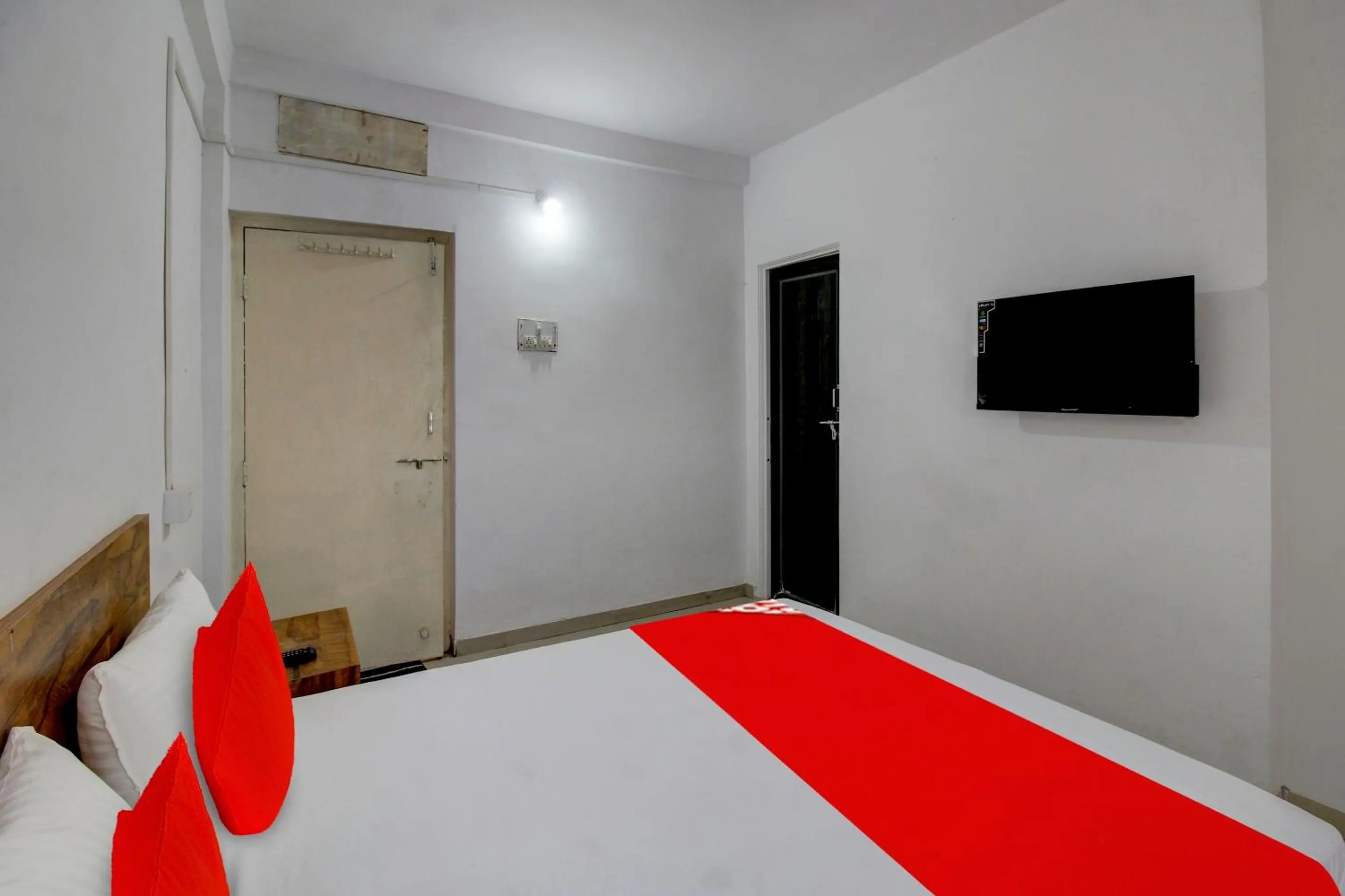 Bedroom, Bed in Hotel O The Golden Key