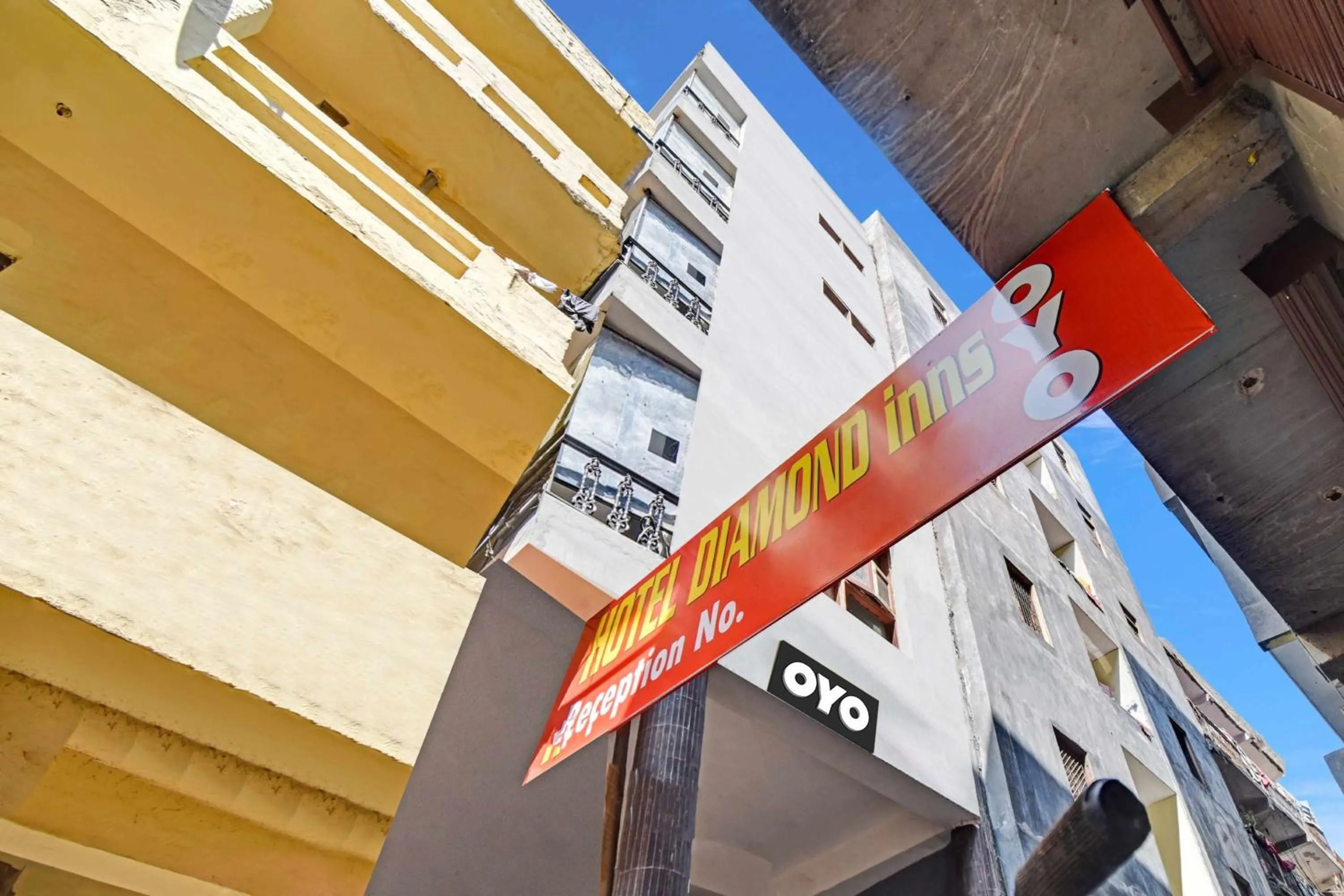 Facade/entrance in Hotel O Diamond Inns