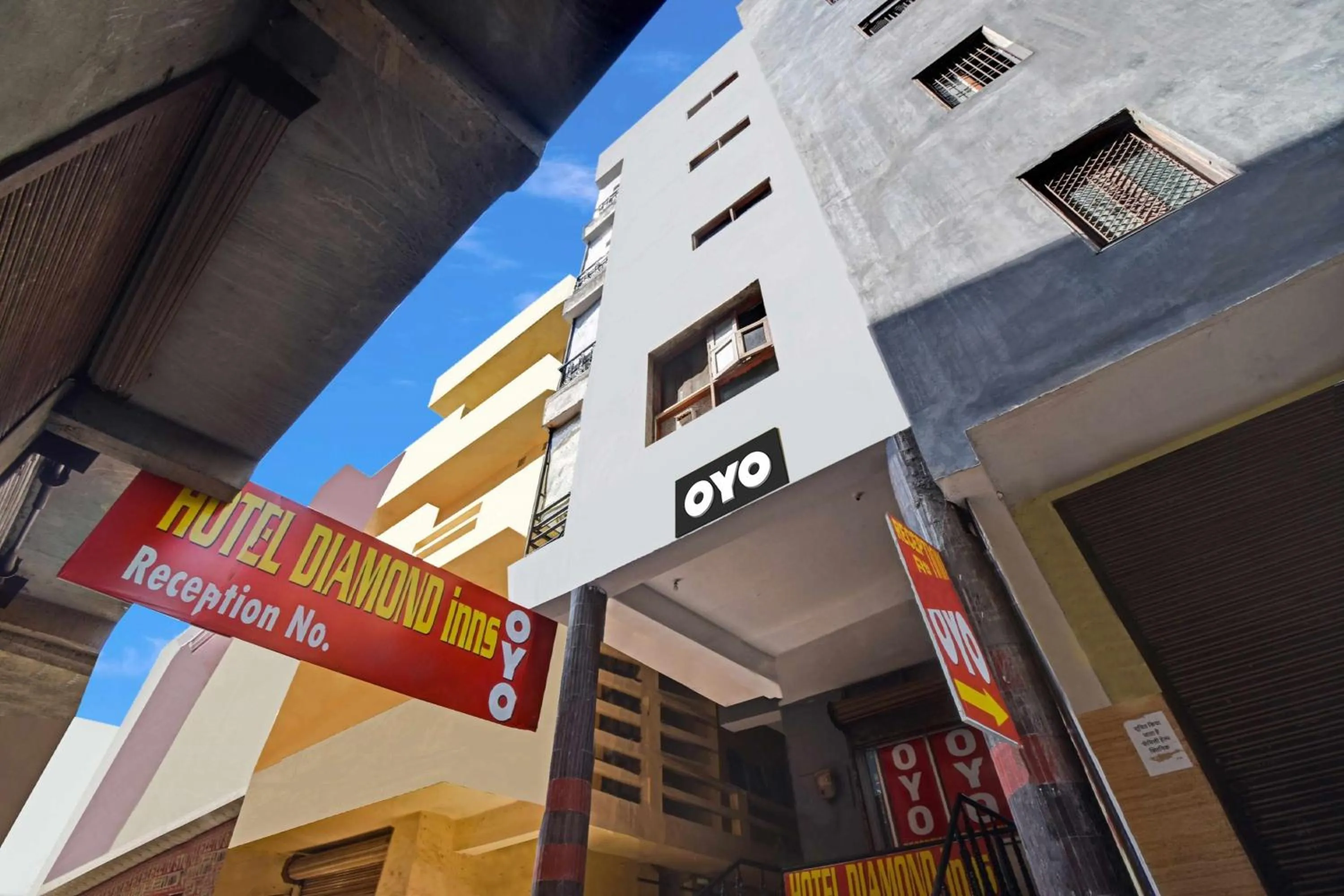 Facade/entrance in Hotel O Diamond Inns