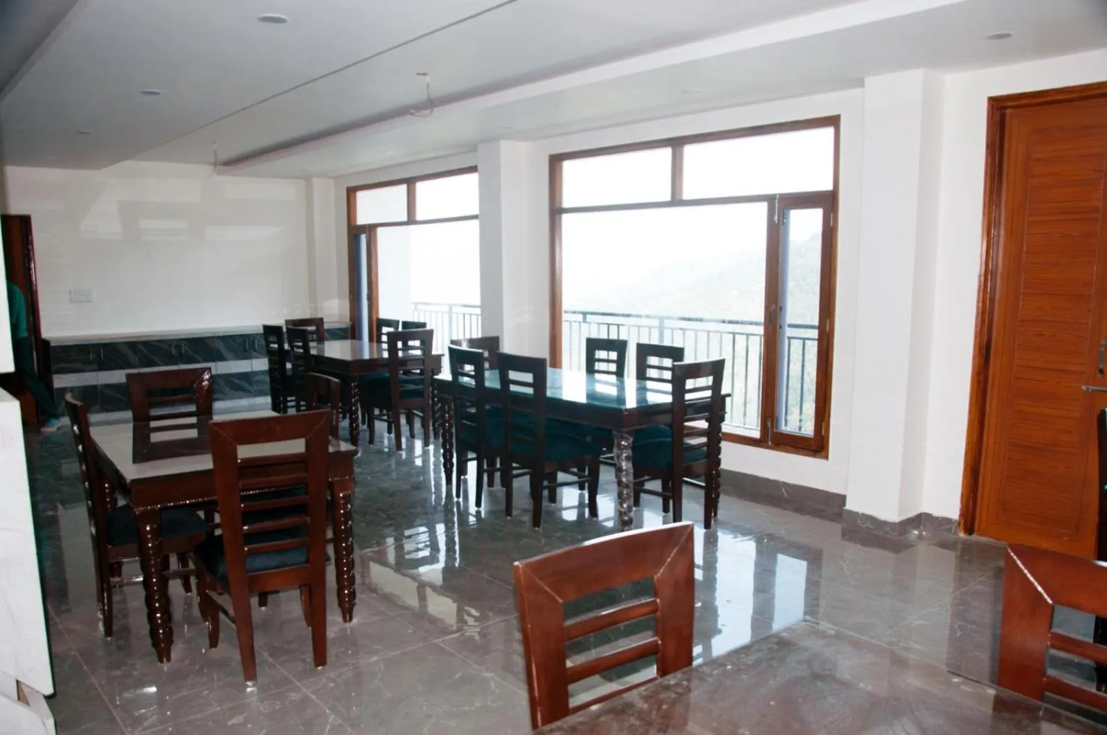 Dining area in Summer Hill Resort