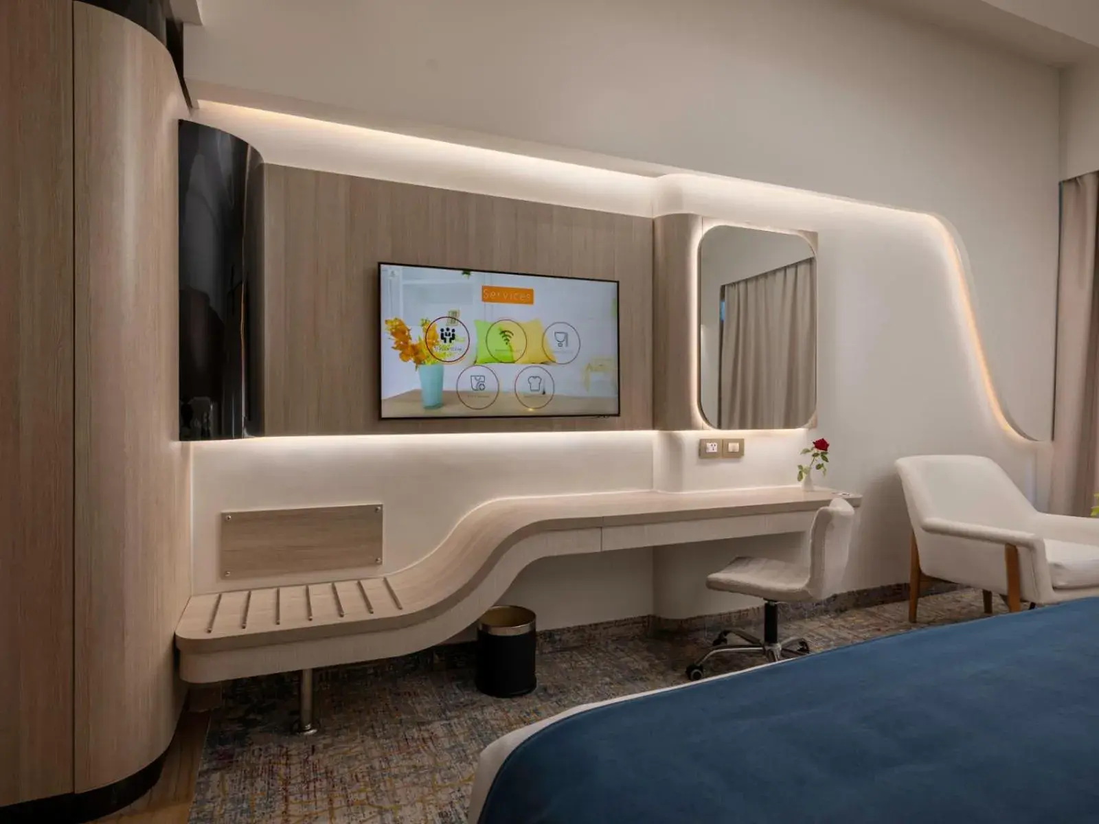 TV and multimedia, Bed in Crowne Plaza Alexandria Mirage by IHG TV and multimedia, Bed in Crowne Plaza Alexandria Mirage by IHG