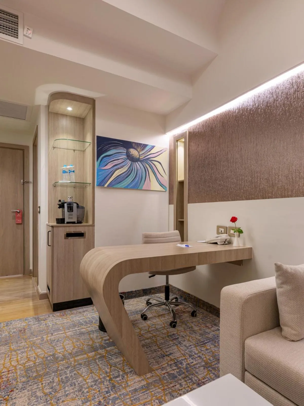 Living room in Crowne Plaza Alexandria Mirage by IHG