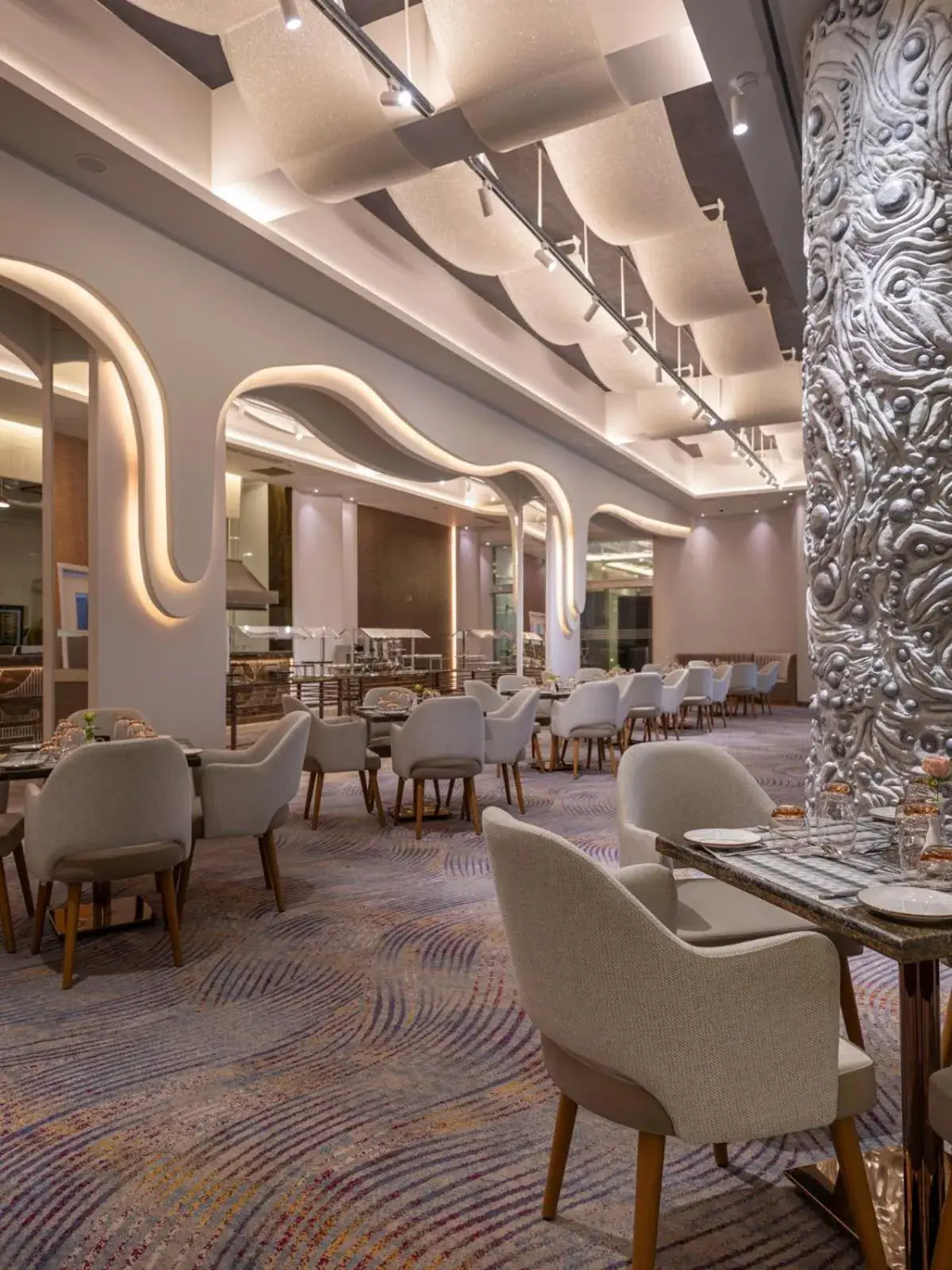 Restaurant/places to eat in Crowne Plaza Alexandria Mirage by IHG Restaurant/places to eat in Crowne Plaza Alexandria Mirage by IHG
