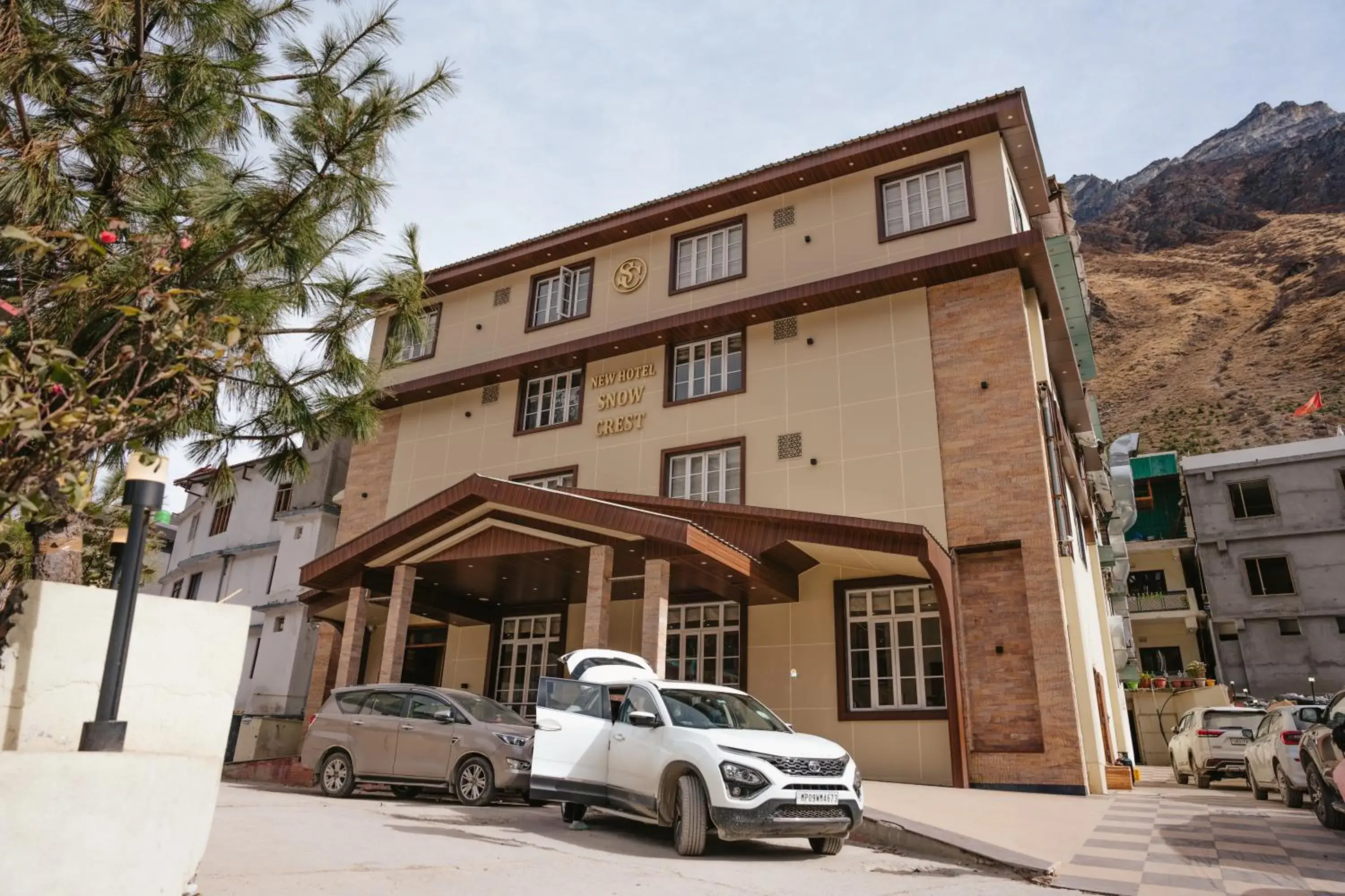 Facade/entrance in New Hotel Snow Crest Facade/entrance in New Hotel Snow Crest