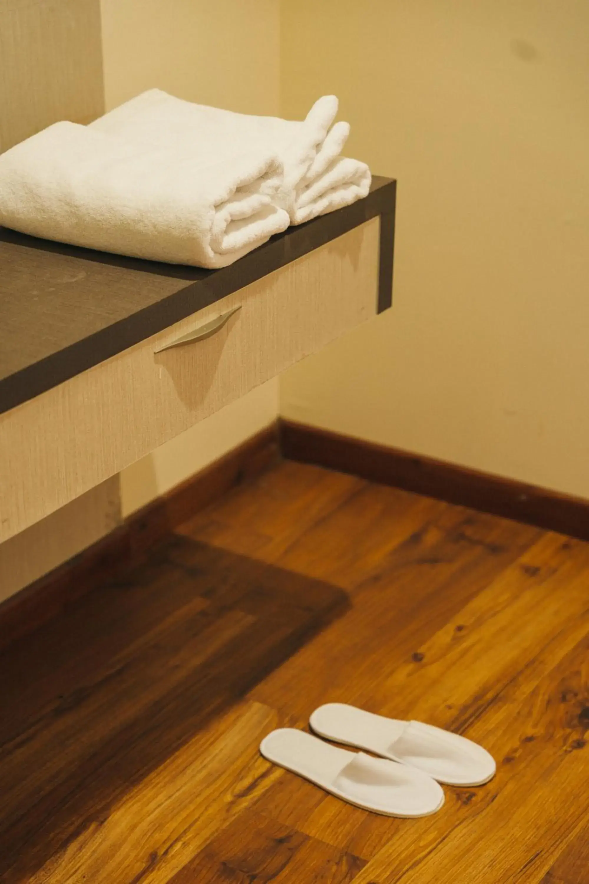 room service, Bed in New Hotel Snow Crest room service, Bed in New Hotel Snow Crest