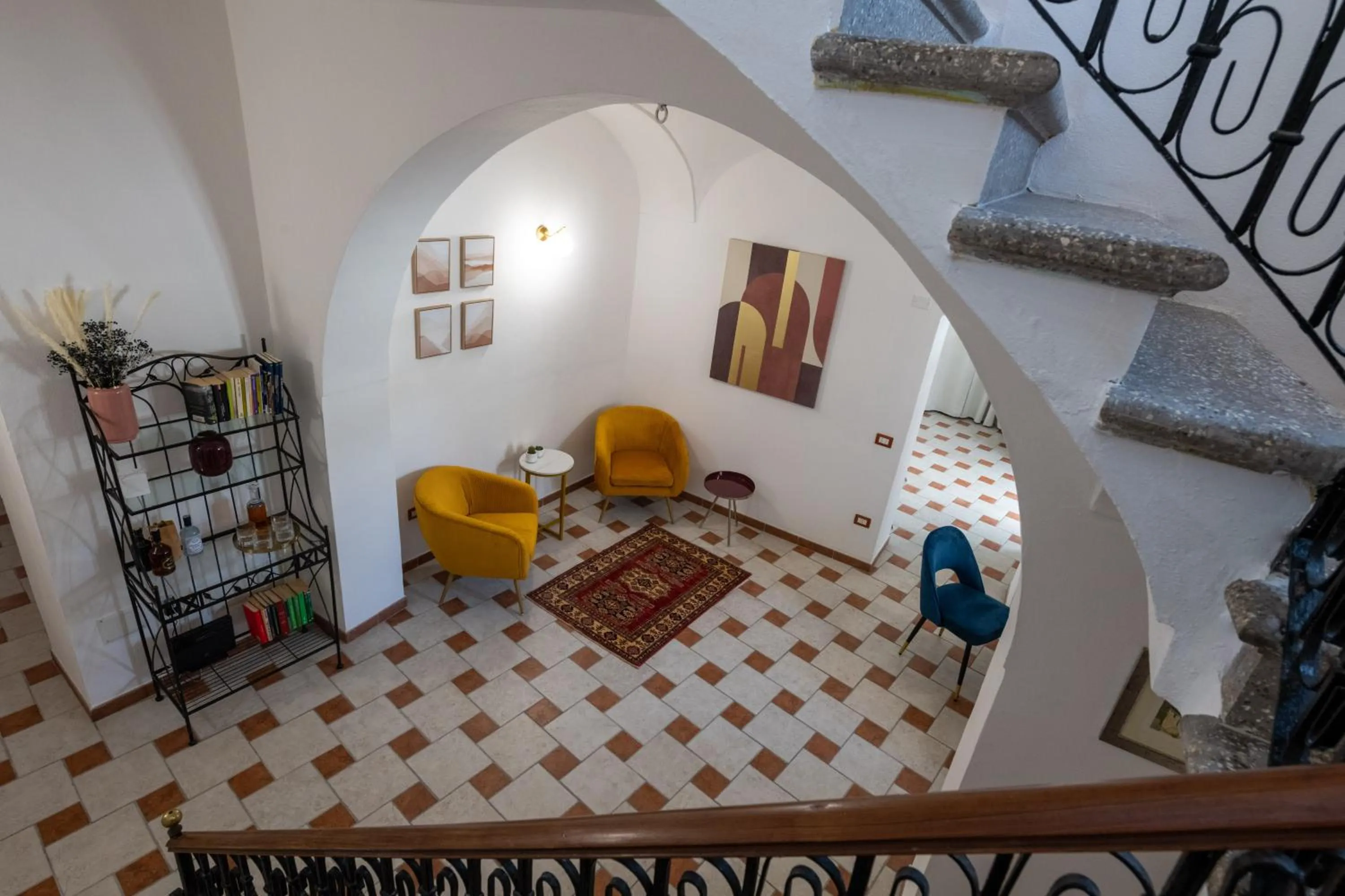 Seating area in Don Pedro 53