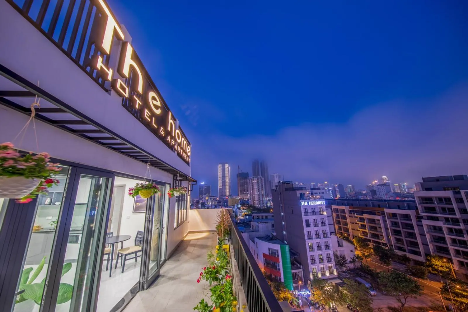 Balcony/Terrace in The Home Hotel & Apartment