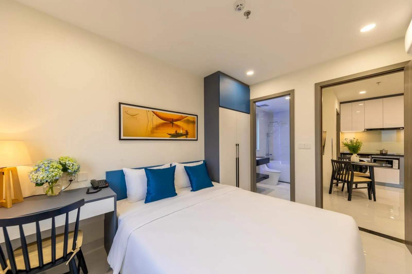 Photo of the whole room, Bed in The Home Hotel & Apartment