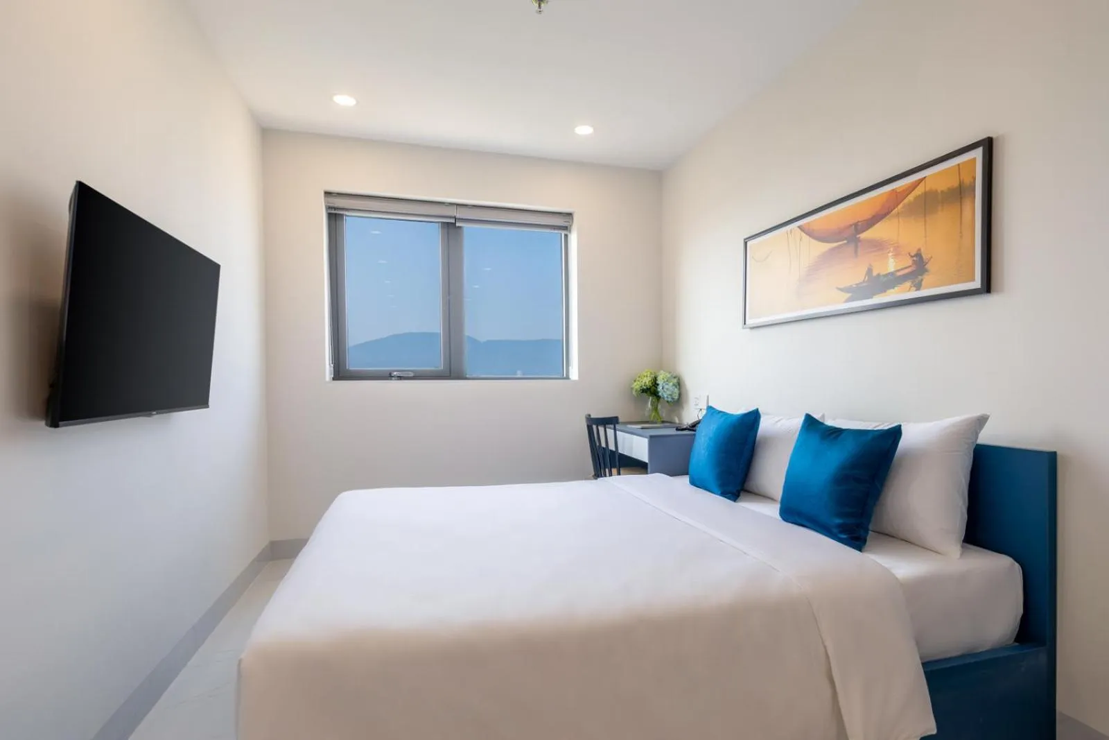 Bedroom, Bed in The Home Hotel & Apartment