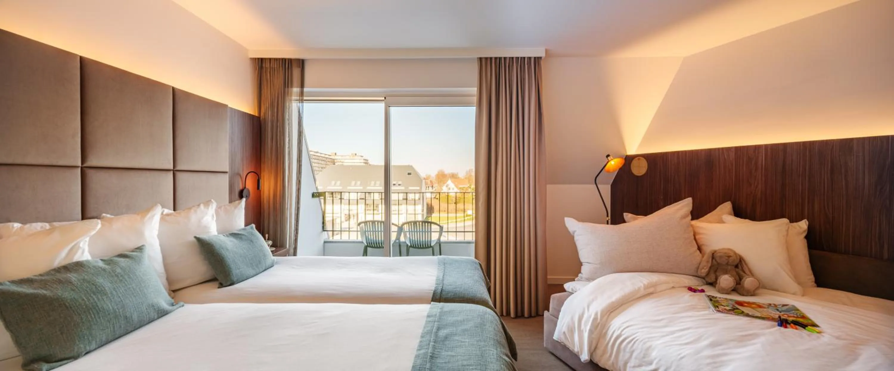 Photo of the whole room, Bed in Dune Hotel Nieuwpoort