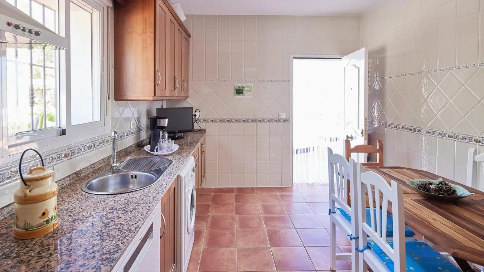 Kitchen or kitchenette in Villa Lola 14 Chiclana de la Frontera by Ruralidays