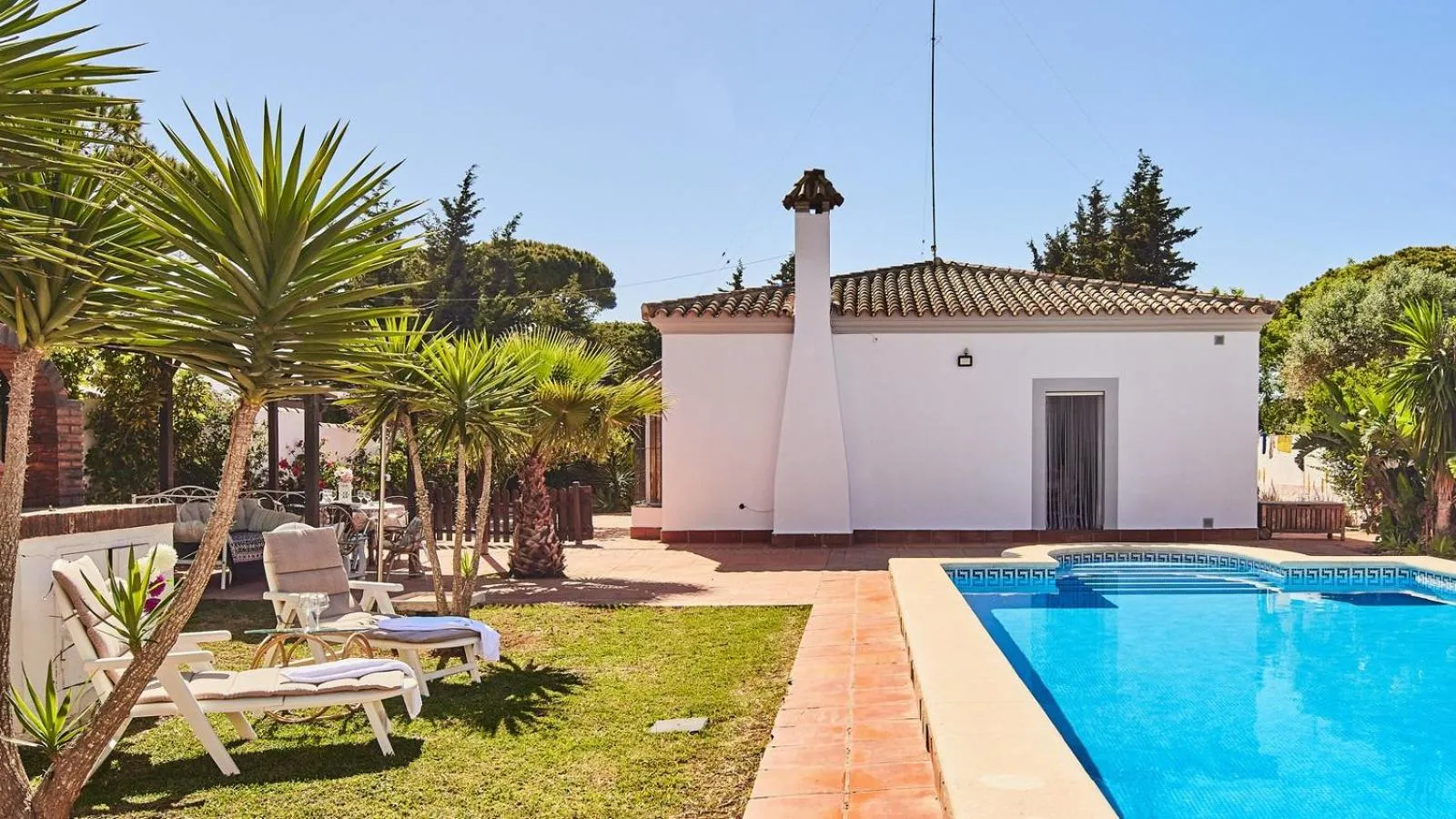 Swimming pool in Villa Lola 14 Chiclana de la Frontera by Ruralidays