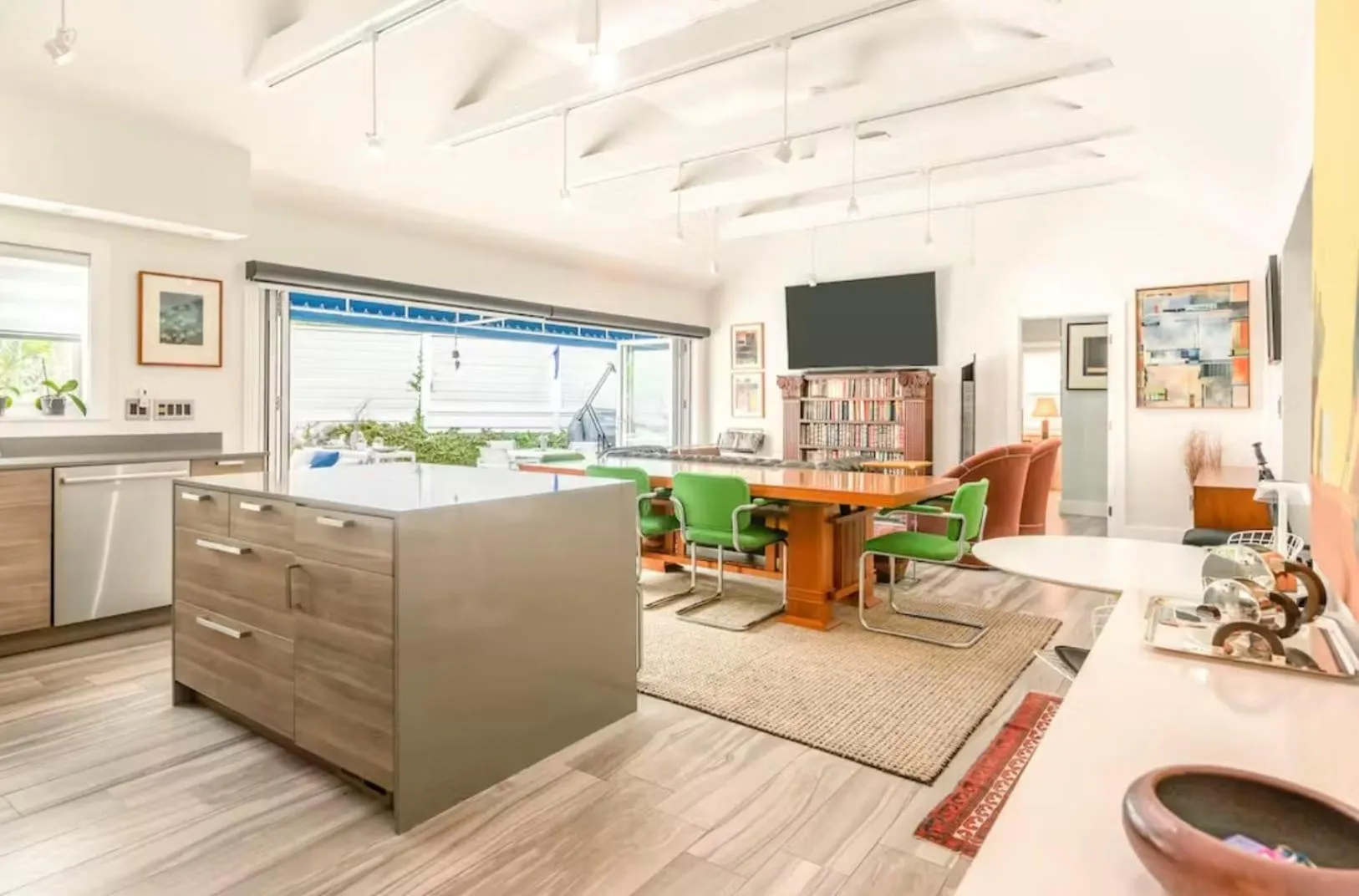 Casa Azul-Open Concept Home With Pool