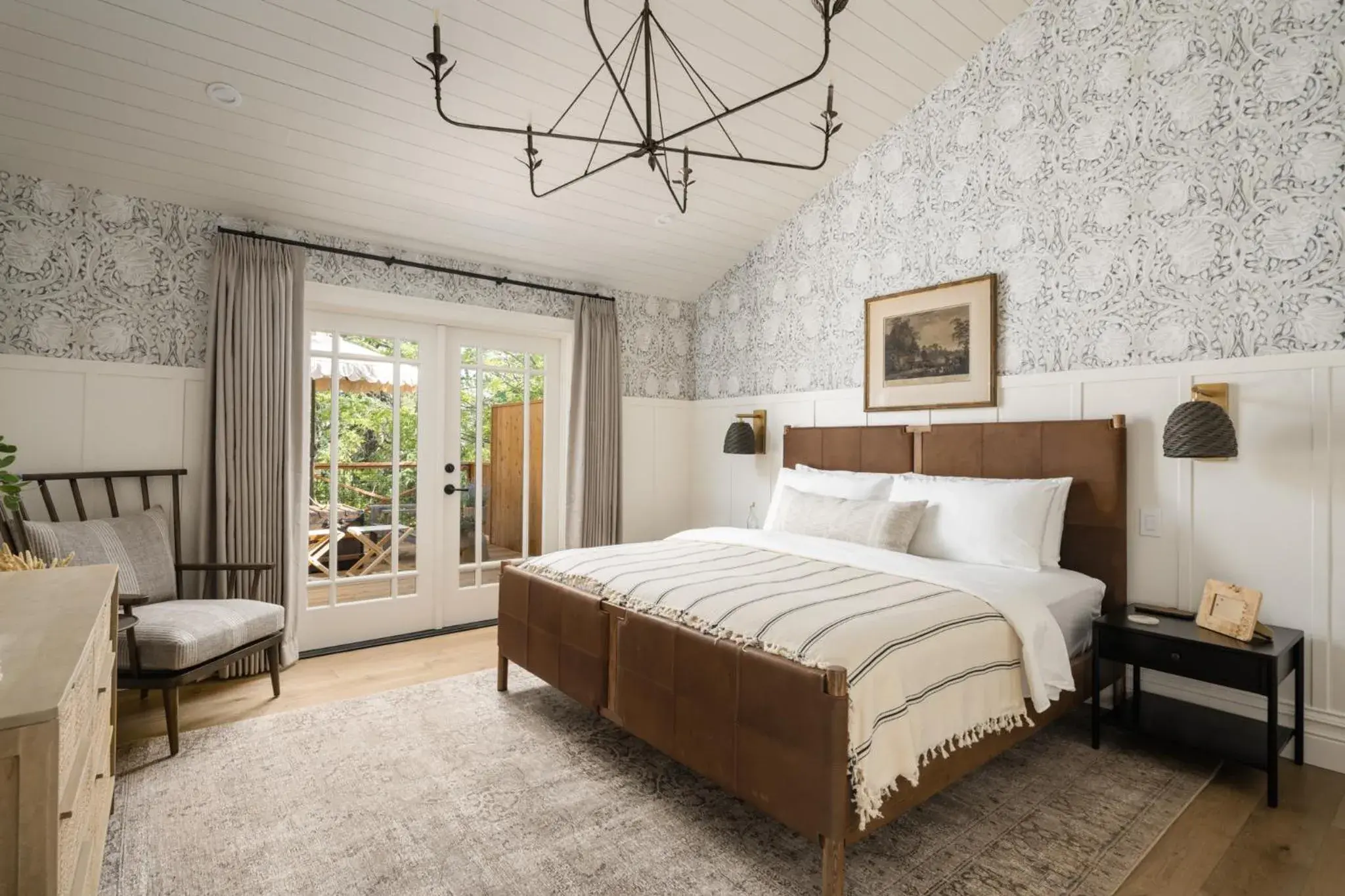 Bed in Orchard Hill Bed in Orchard Hill