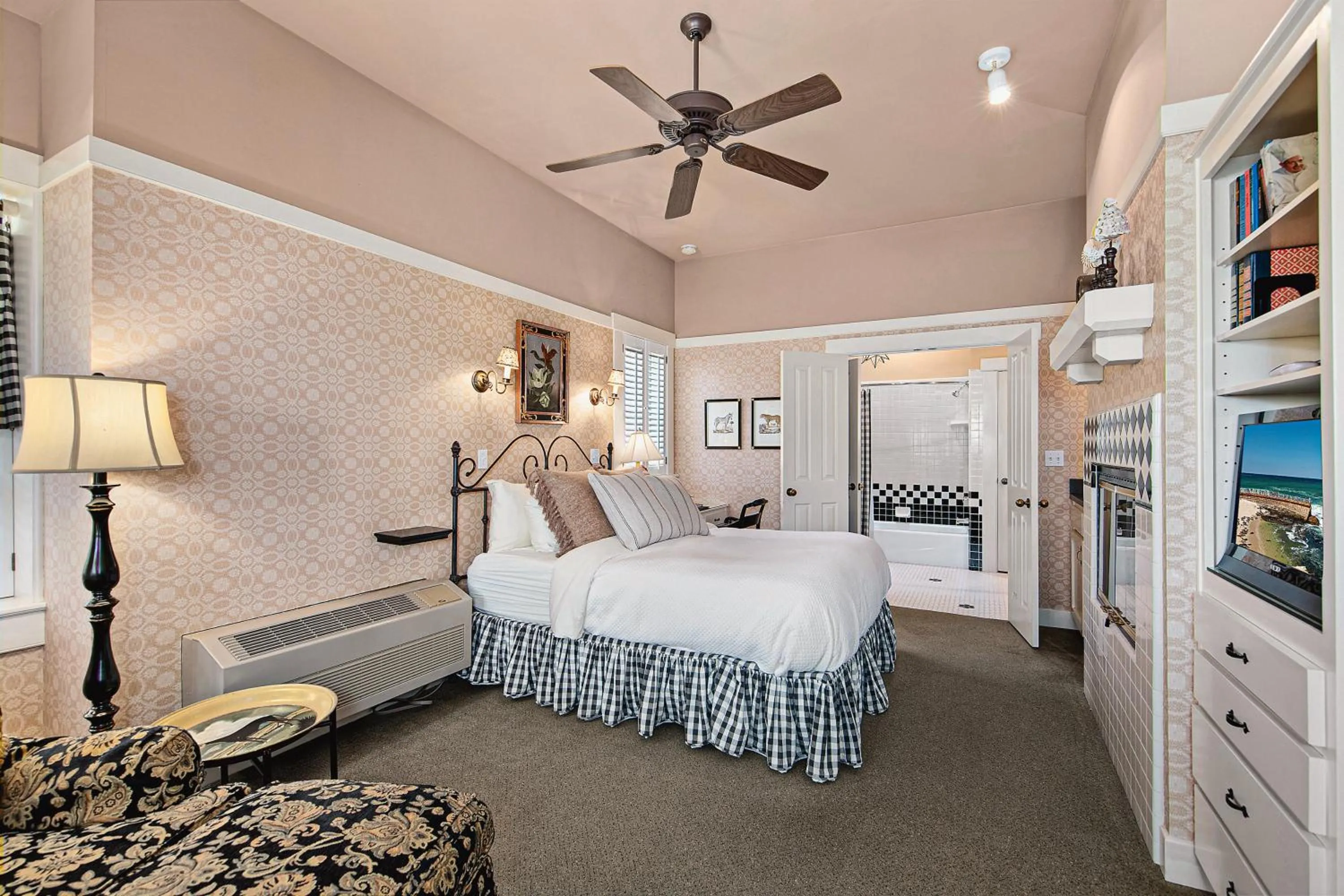 TV and multimedia, Bed in Orchard Hill