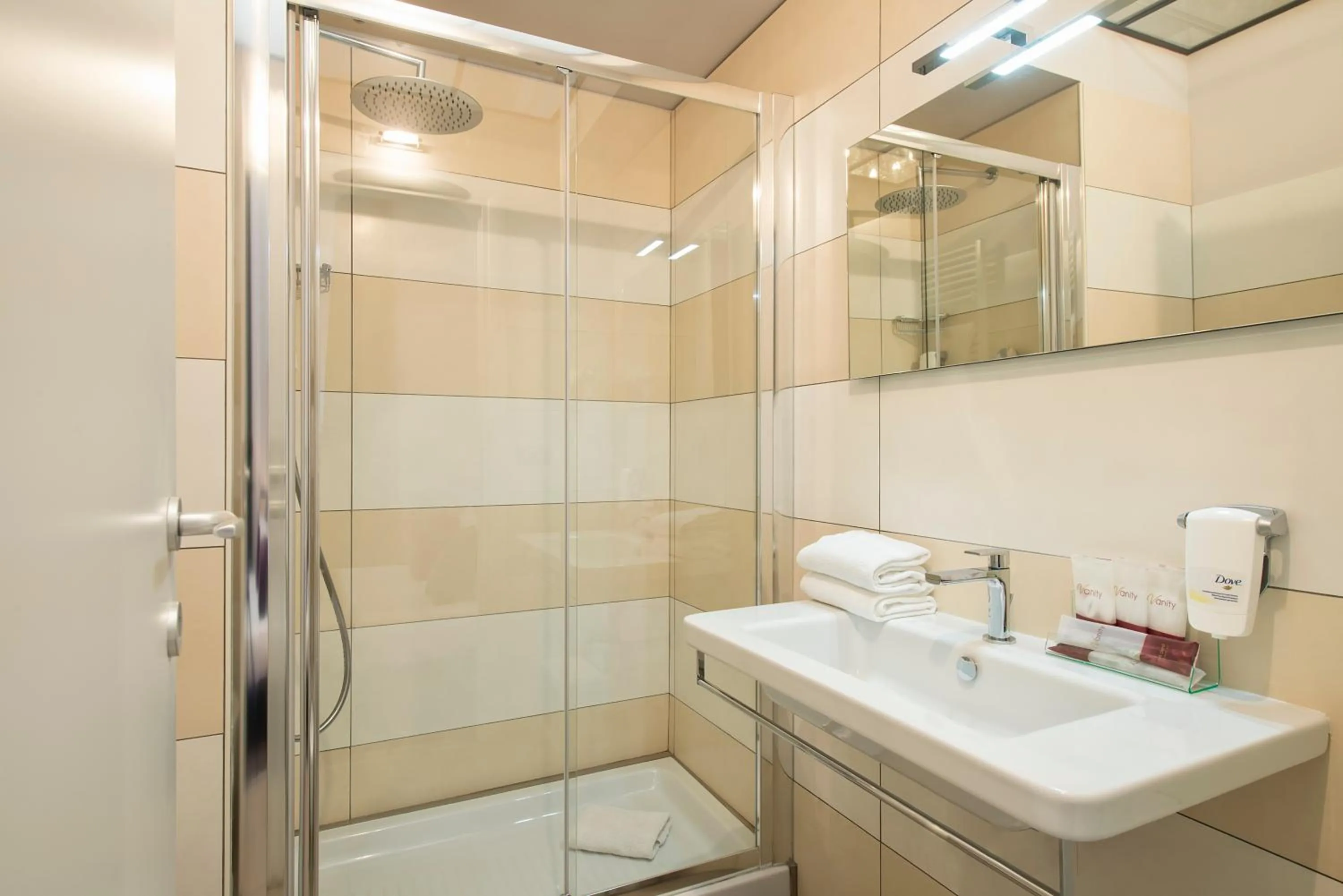 Bathroom in Arenula Suites